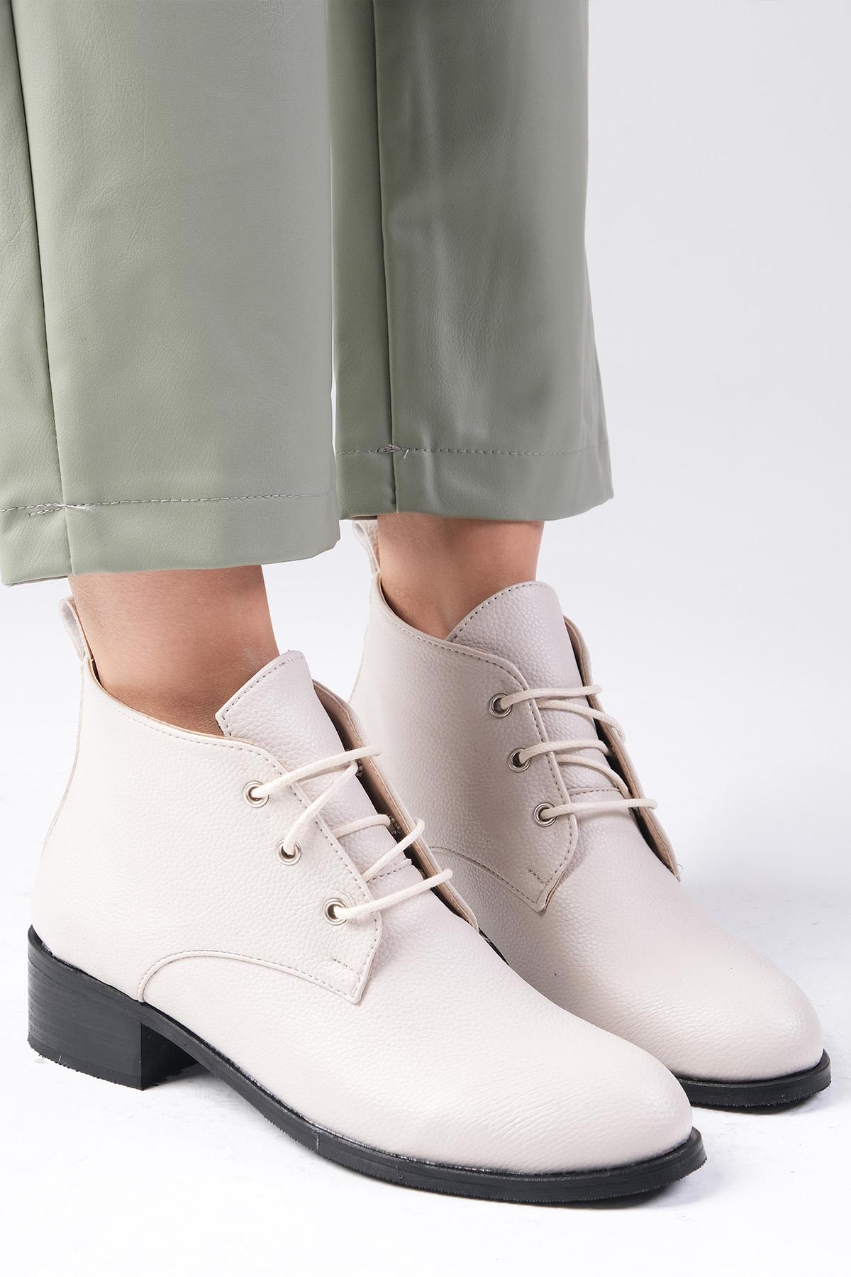 Meera Bej Renk Bağcıklı Düz Bot