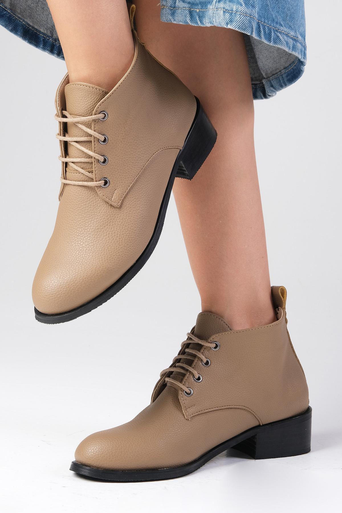 Meera Vizon Renk Bağcıklı Düz Bot