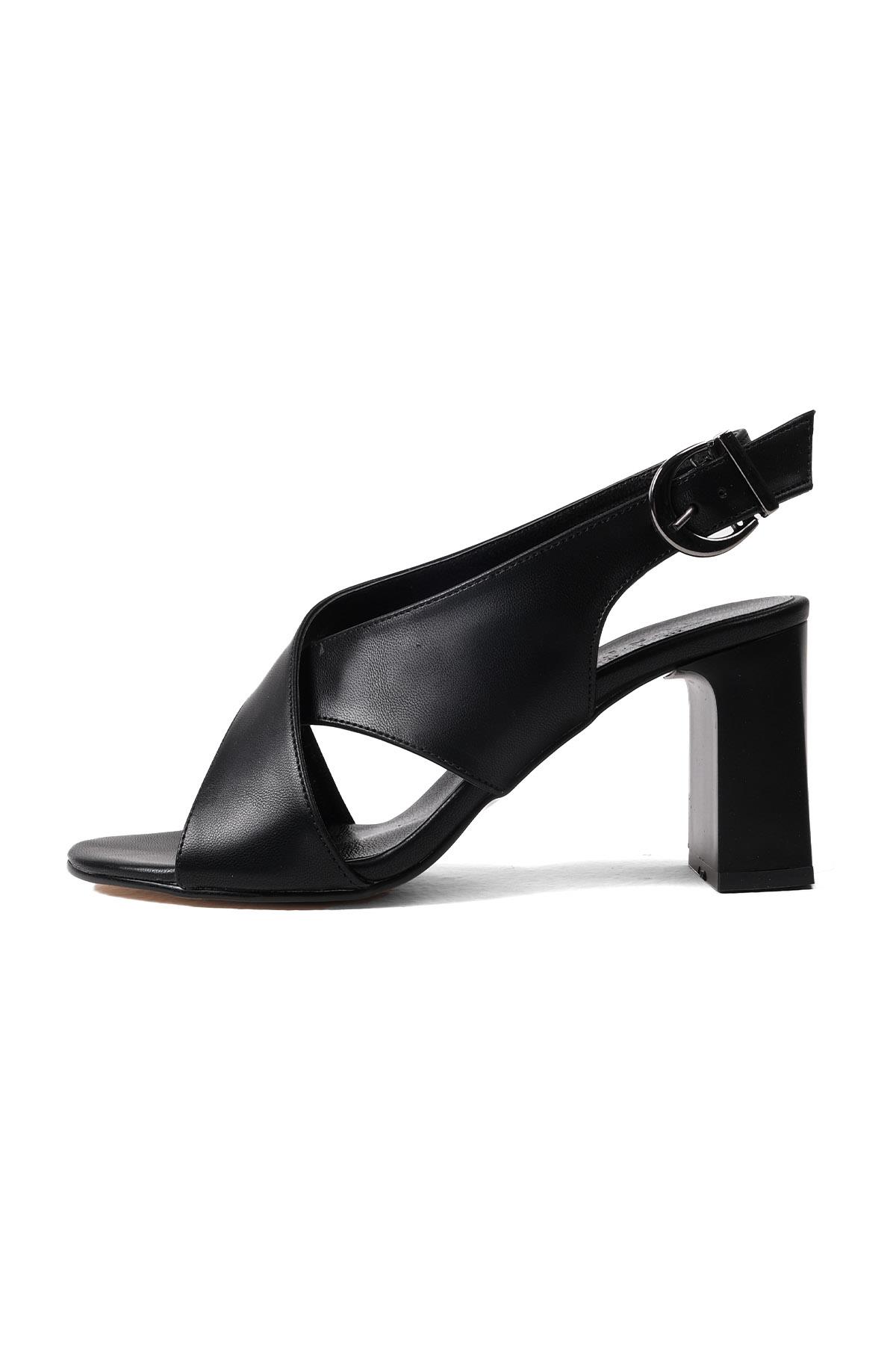 Mia Siyah Renk Topuklu Sandalet