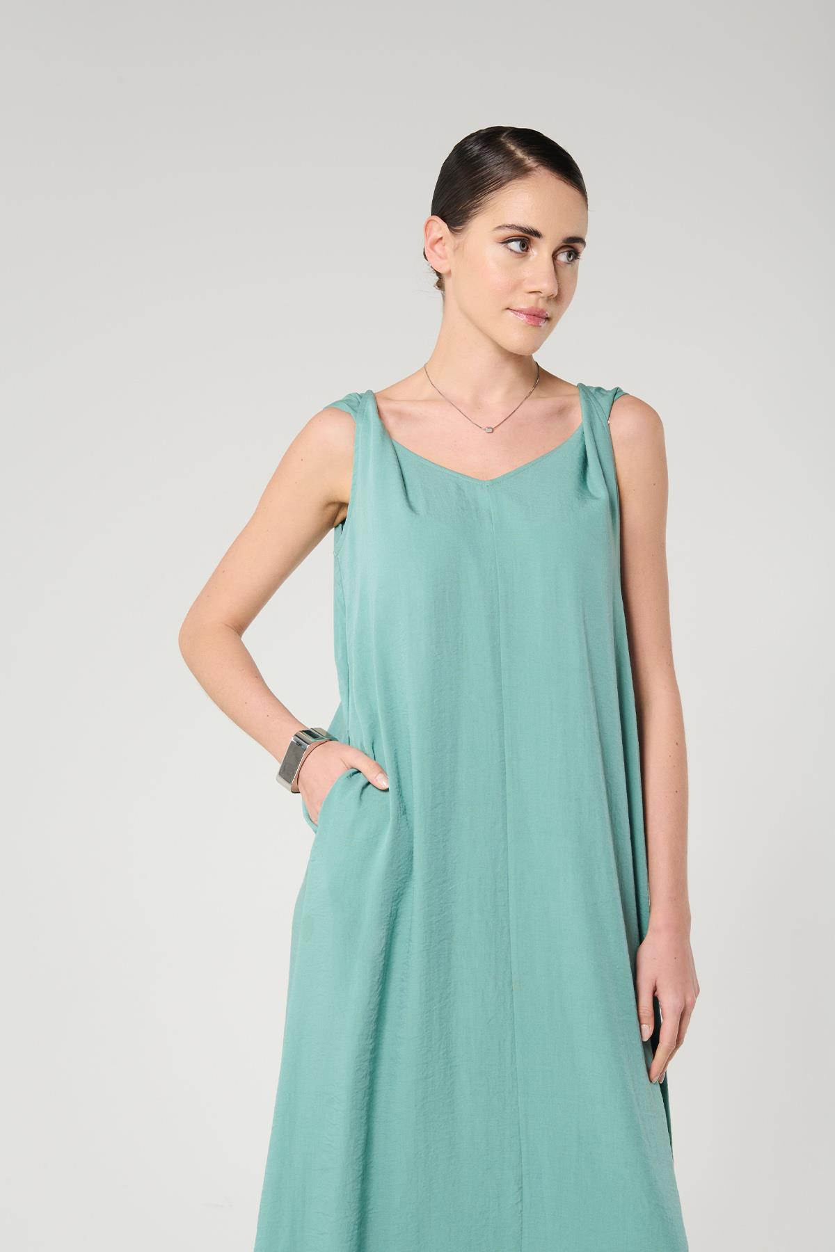 Burgu Askılı Adaçayı Rengi Elbise