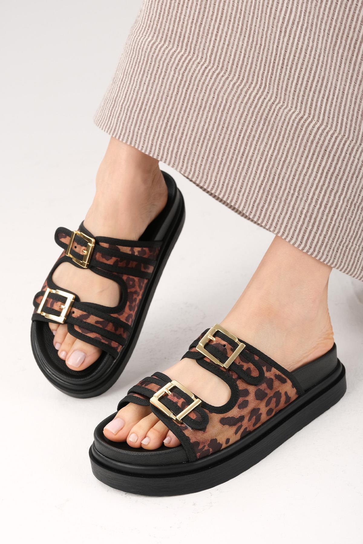 Adara Leopar Desenli Çift Tokalı Terlik