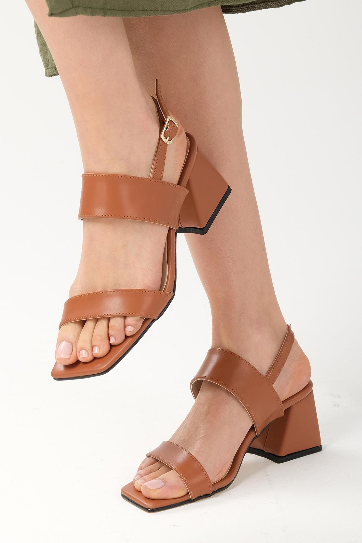 Astrid Taba Renk Çift Bantlı Topuklu Sandalet