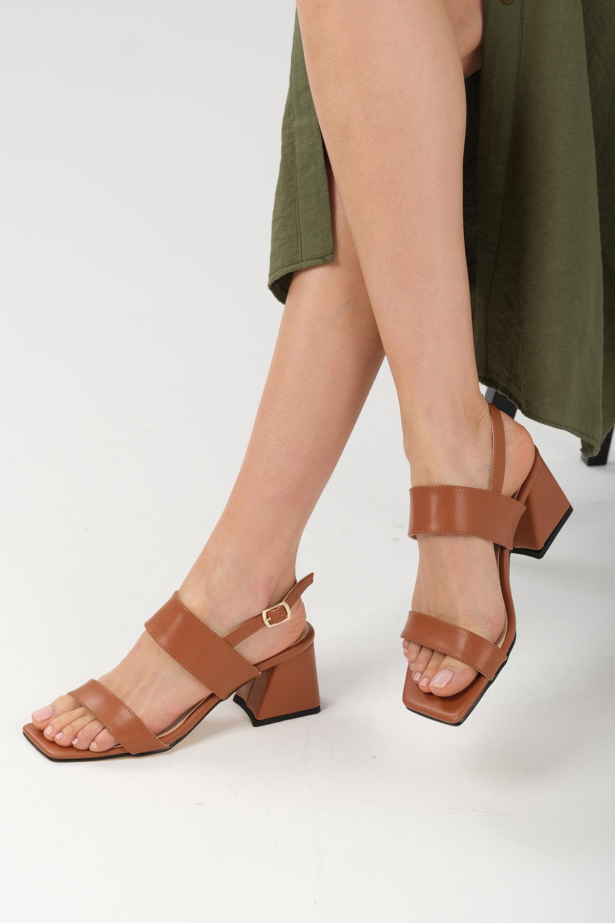 Astrid Taba Renk Çift Bantlı Topuklu Sandalet