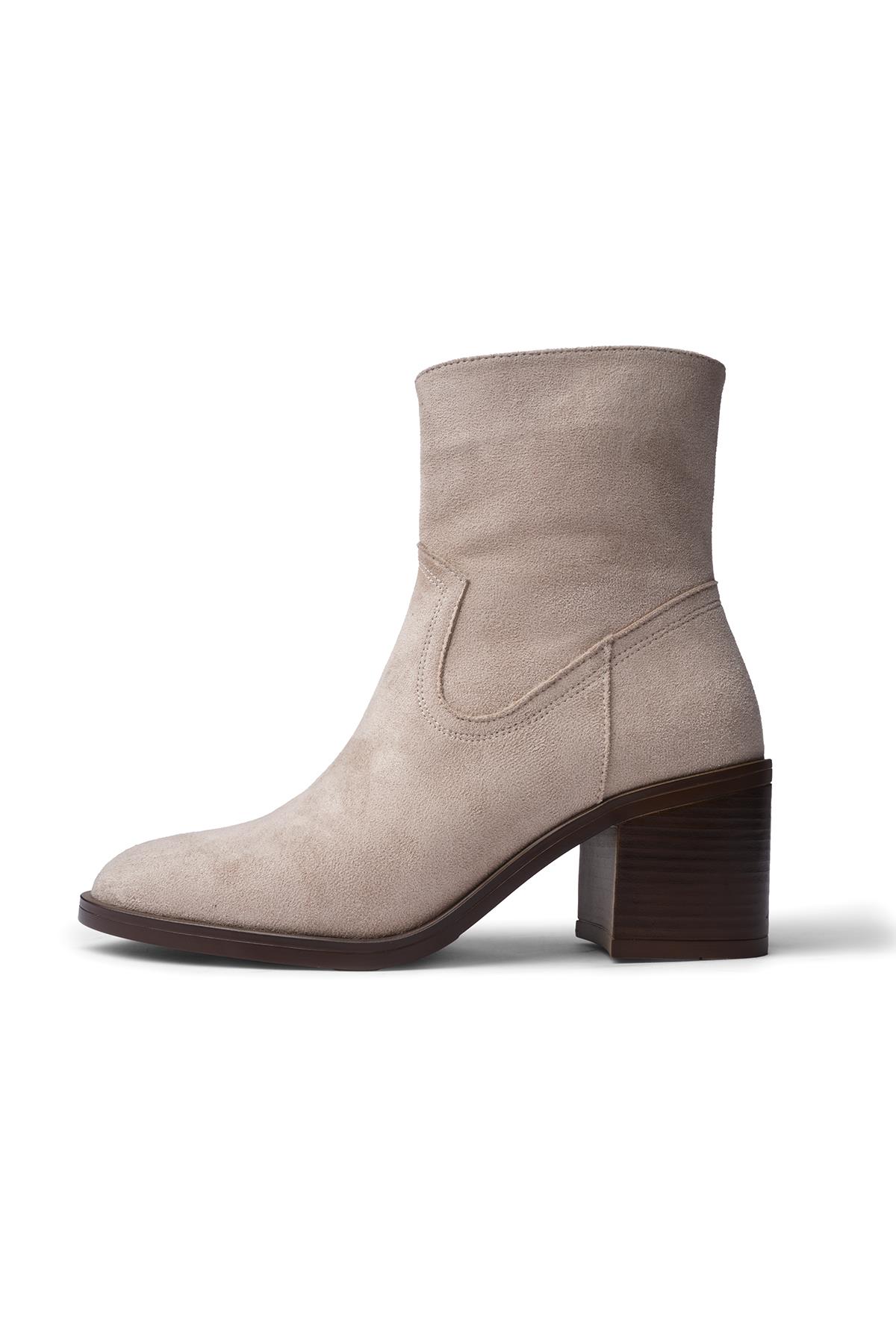 Amory Bej Renk Kalın Topuklu Bot