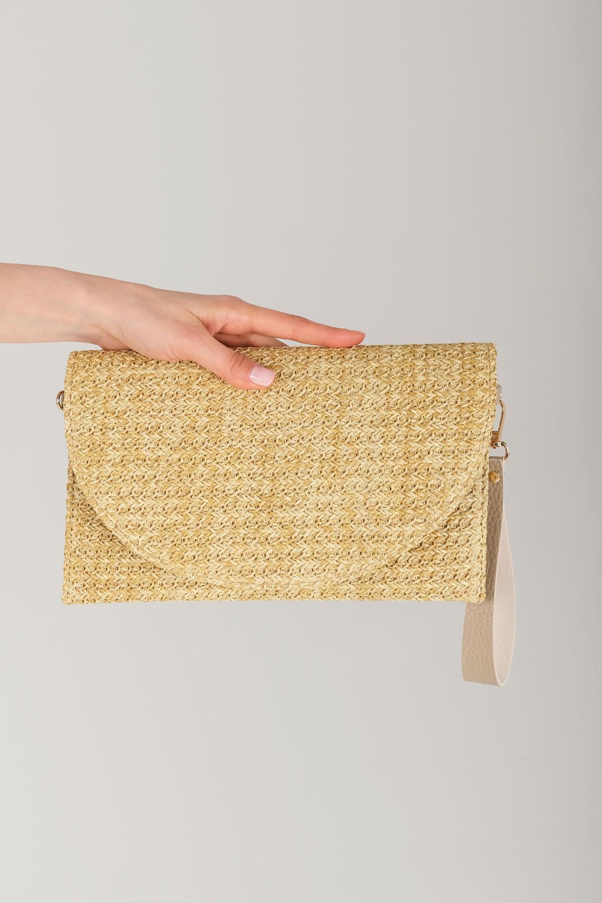 Bej Renk Hasır Dokulu Çapraz Askılı Omuz Çantası