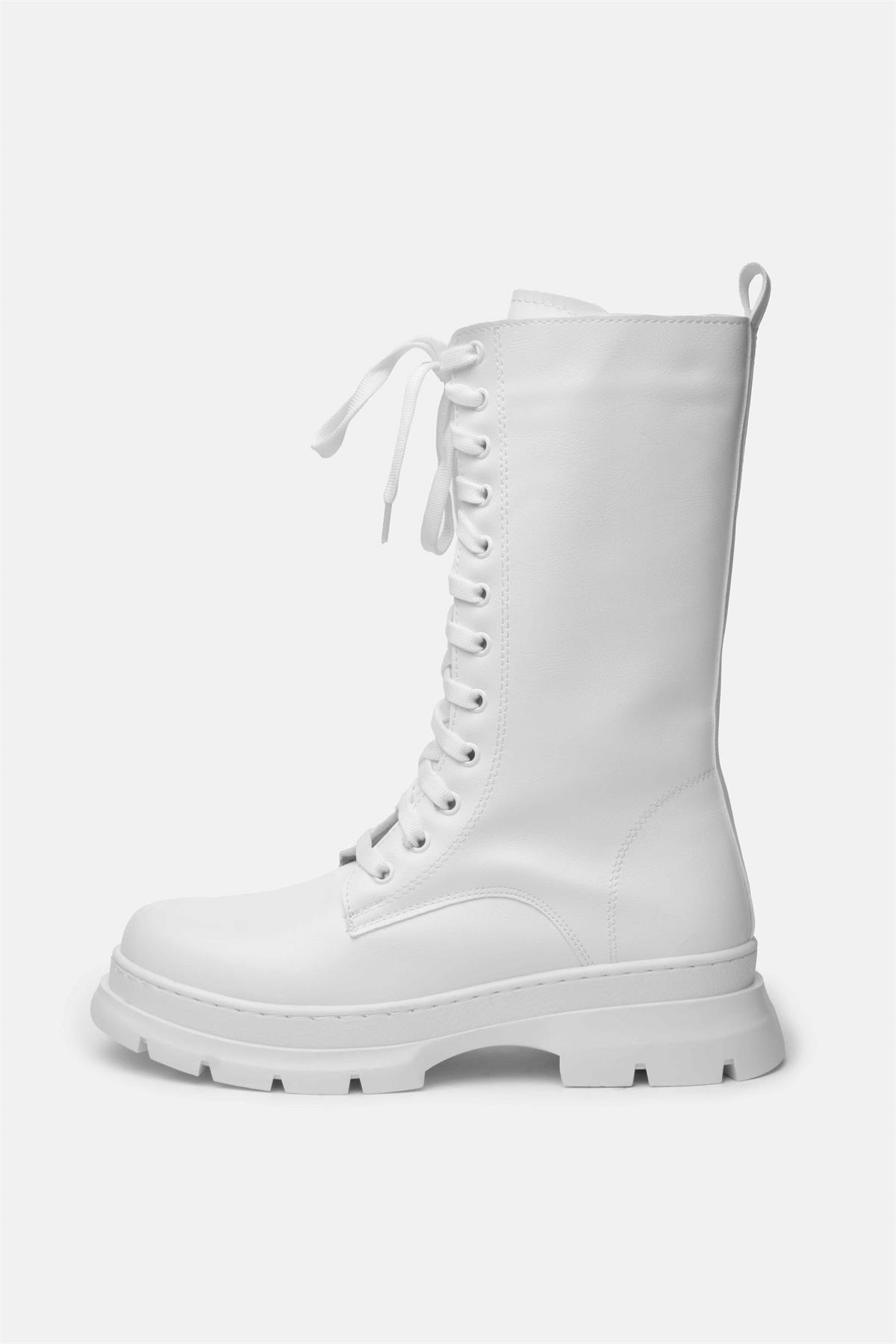 Lorita Beyaz Renk Uzun Postal Bot