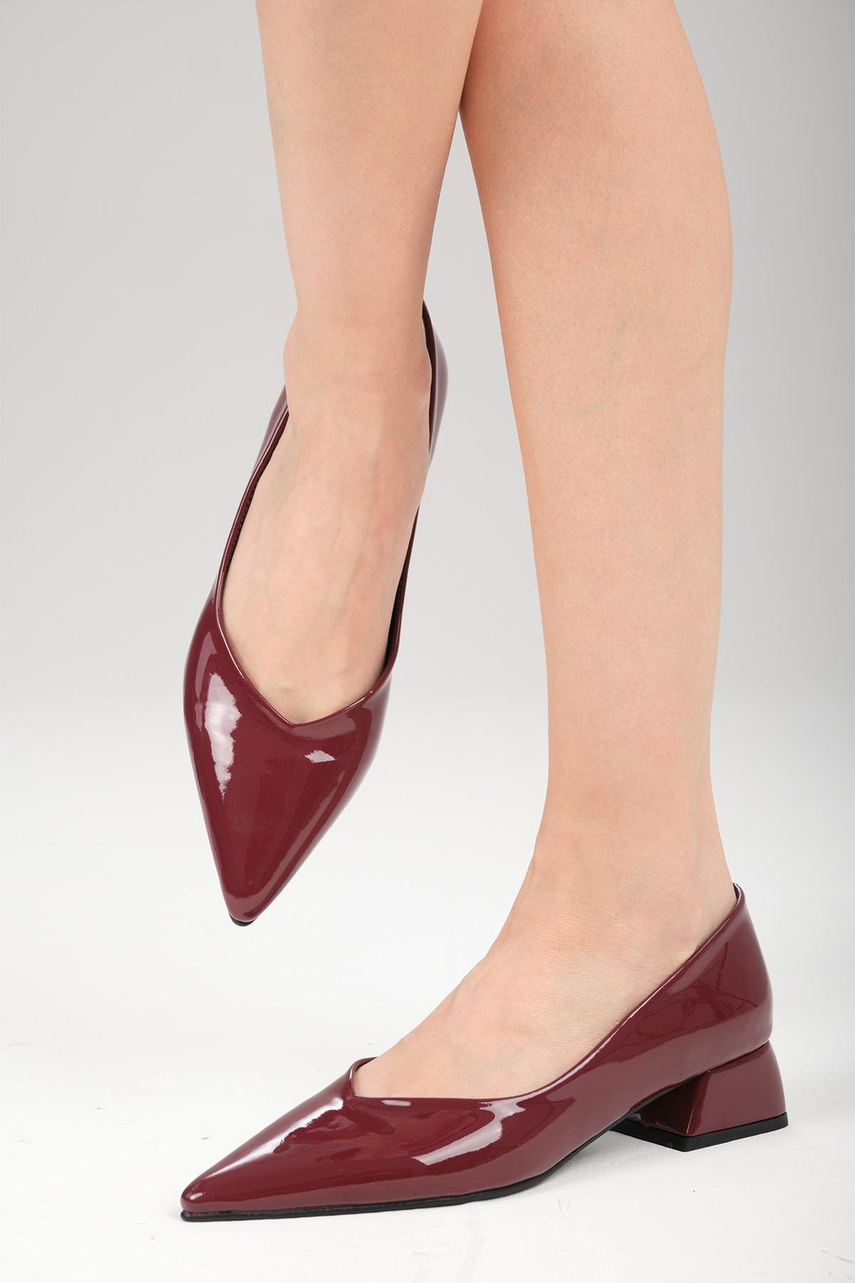 Marie Bordo Renk Rugan Topuklu Ayakkabı