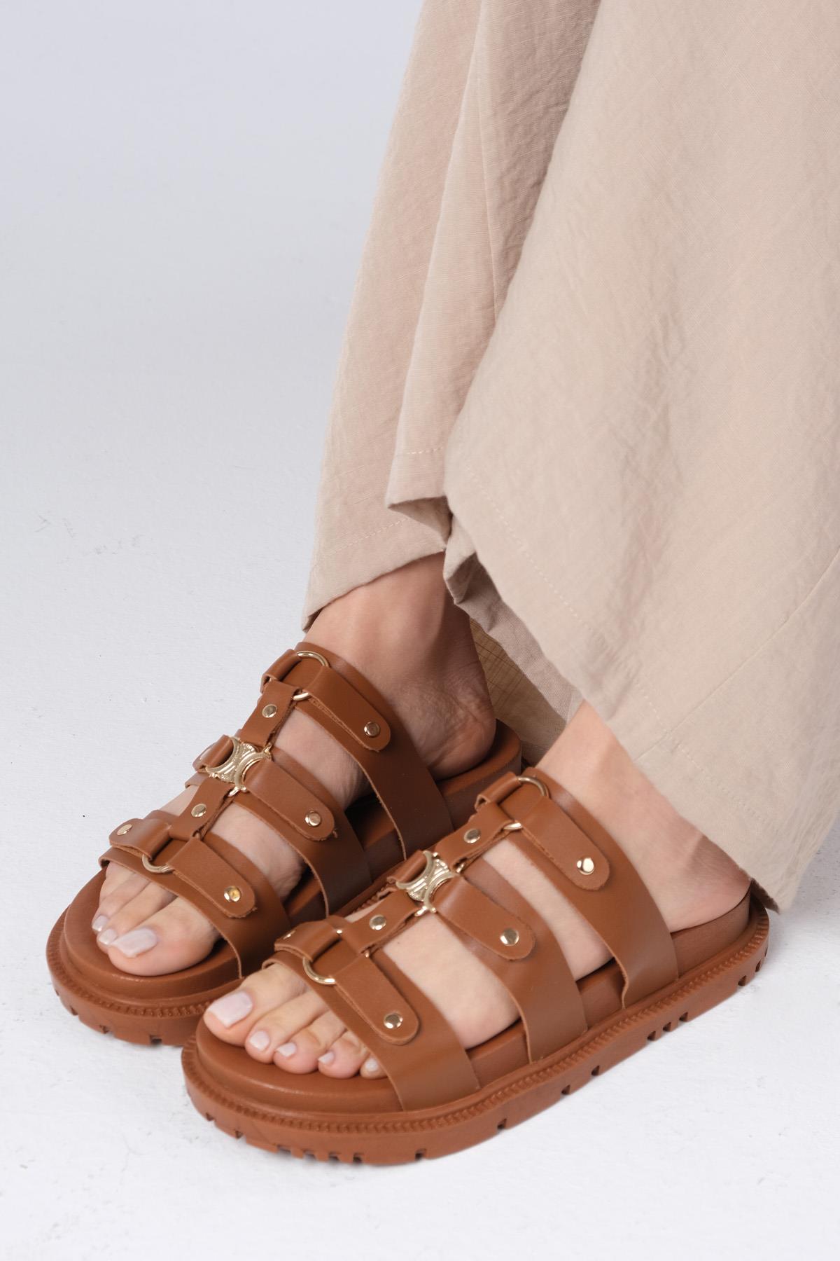 Daniela Taba Renk Metal Tokalı Terlik