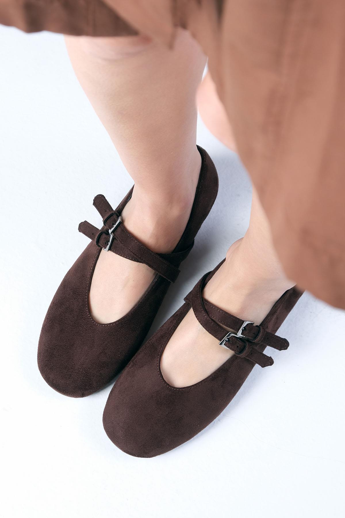 Daria Kahverengi Atkılı Babet