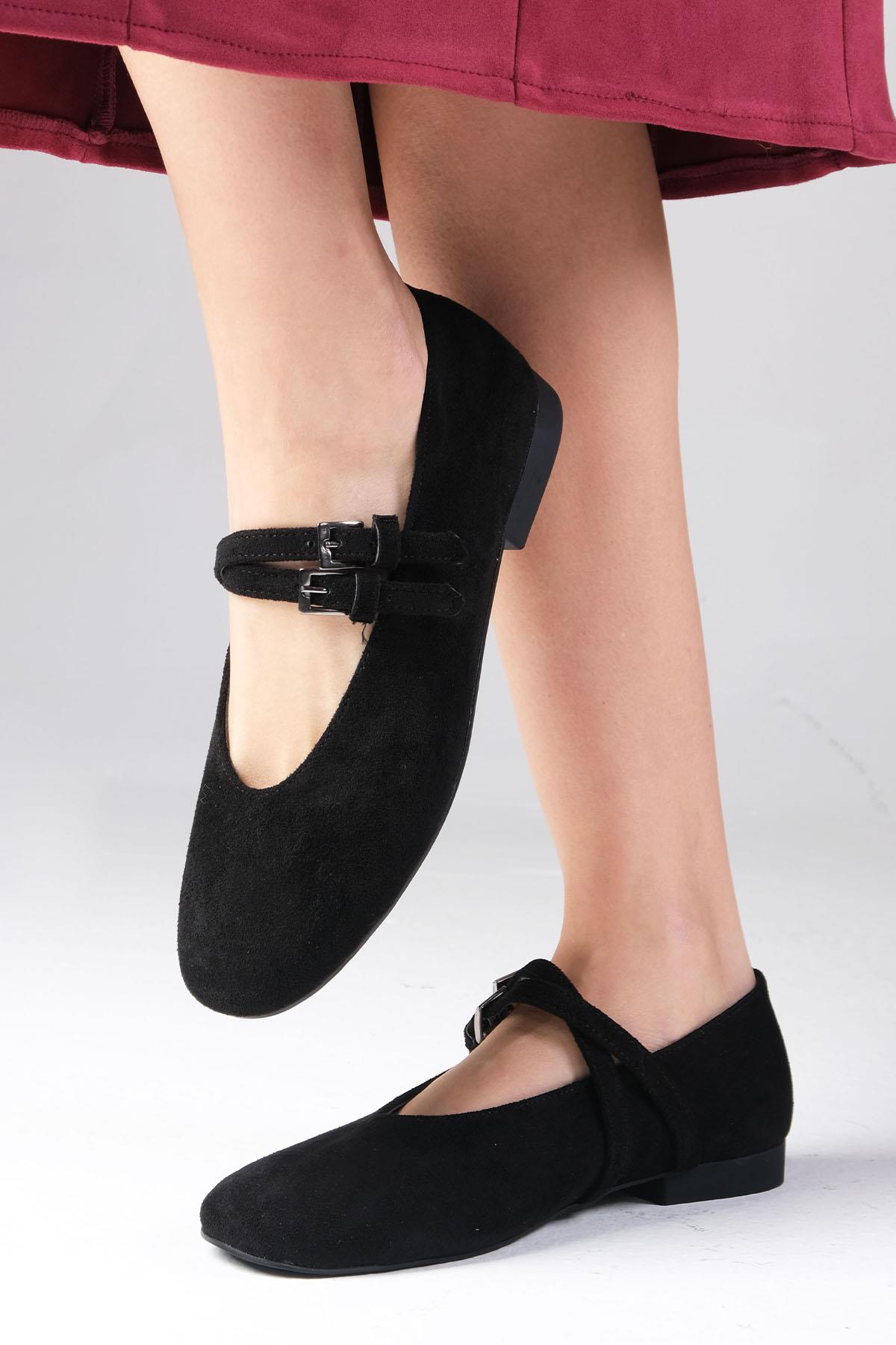 Daria Siyah Renk Atkılı Babet