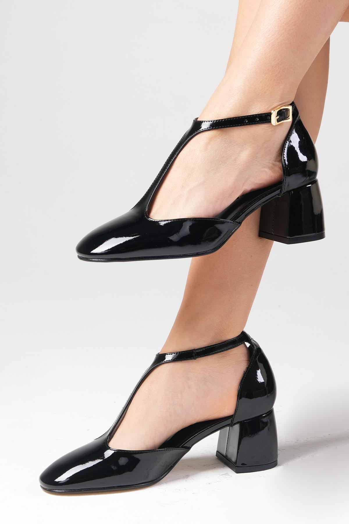 Emma Siyah Renk Topuklu Ayakkabı