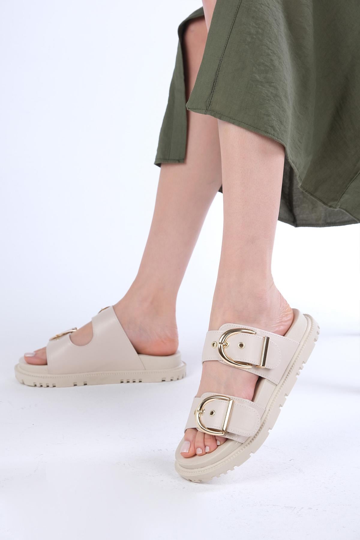 Estella Bej Renk Çift Tokalı Terlik