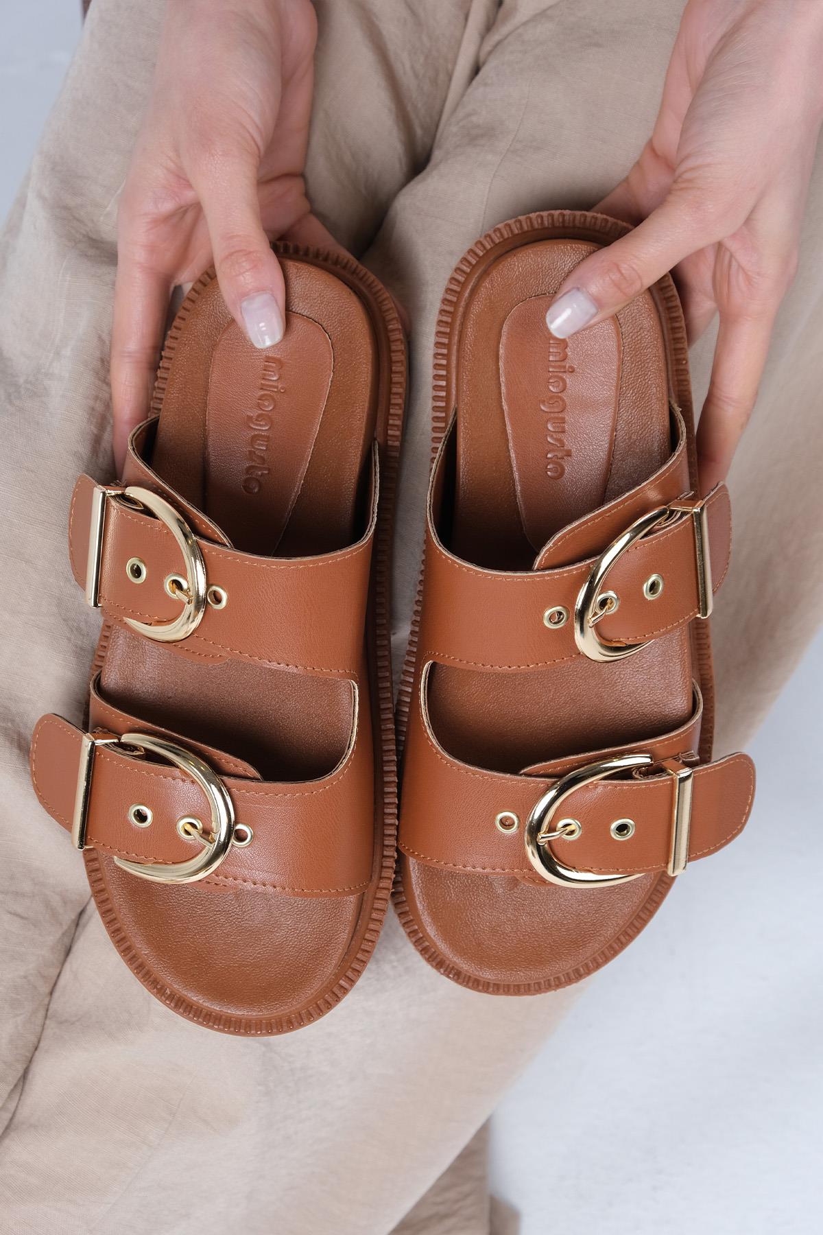 Estella Taba Renk Çift Tokalı Terlik