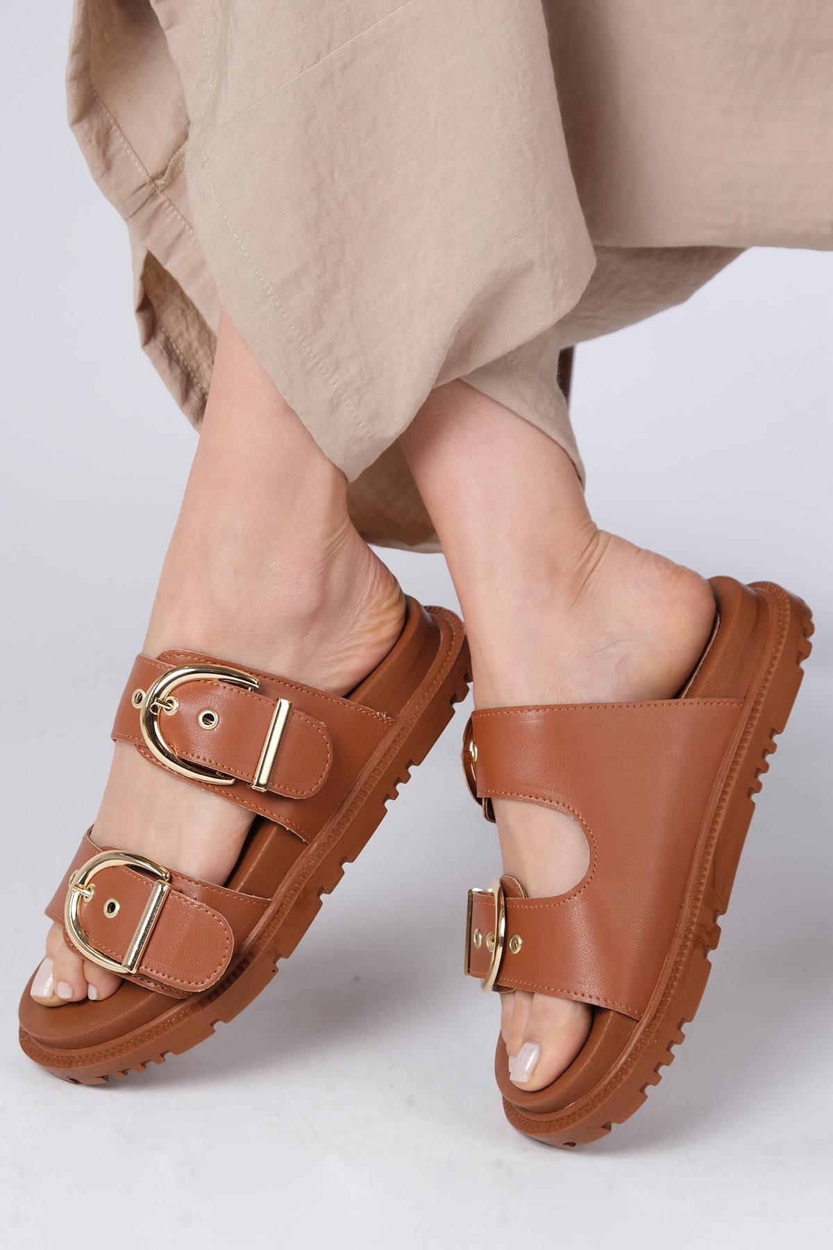 Estella Taba Renk Çift Tokalı Terlik