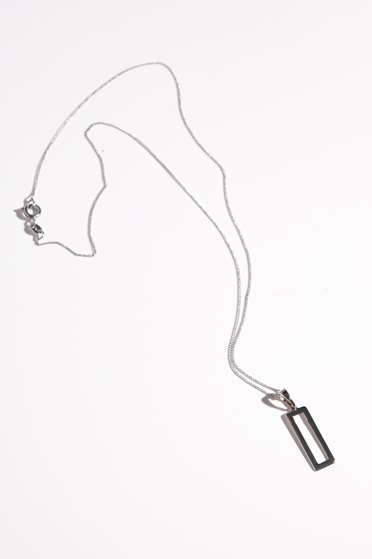 Gümüş Renk Dikdörtgen Kolye