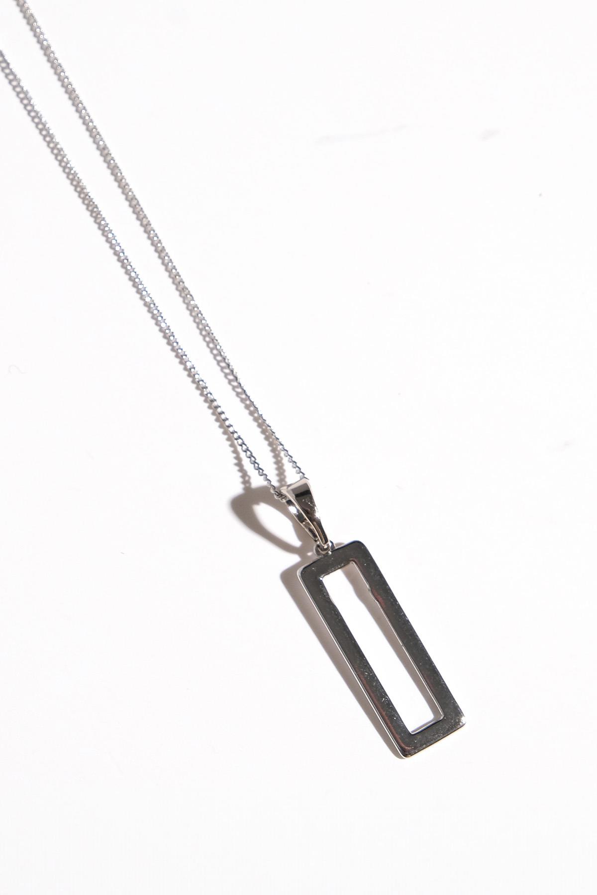 Gümüş Renk Dikdörtgen Kolye