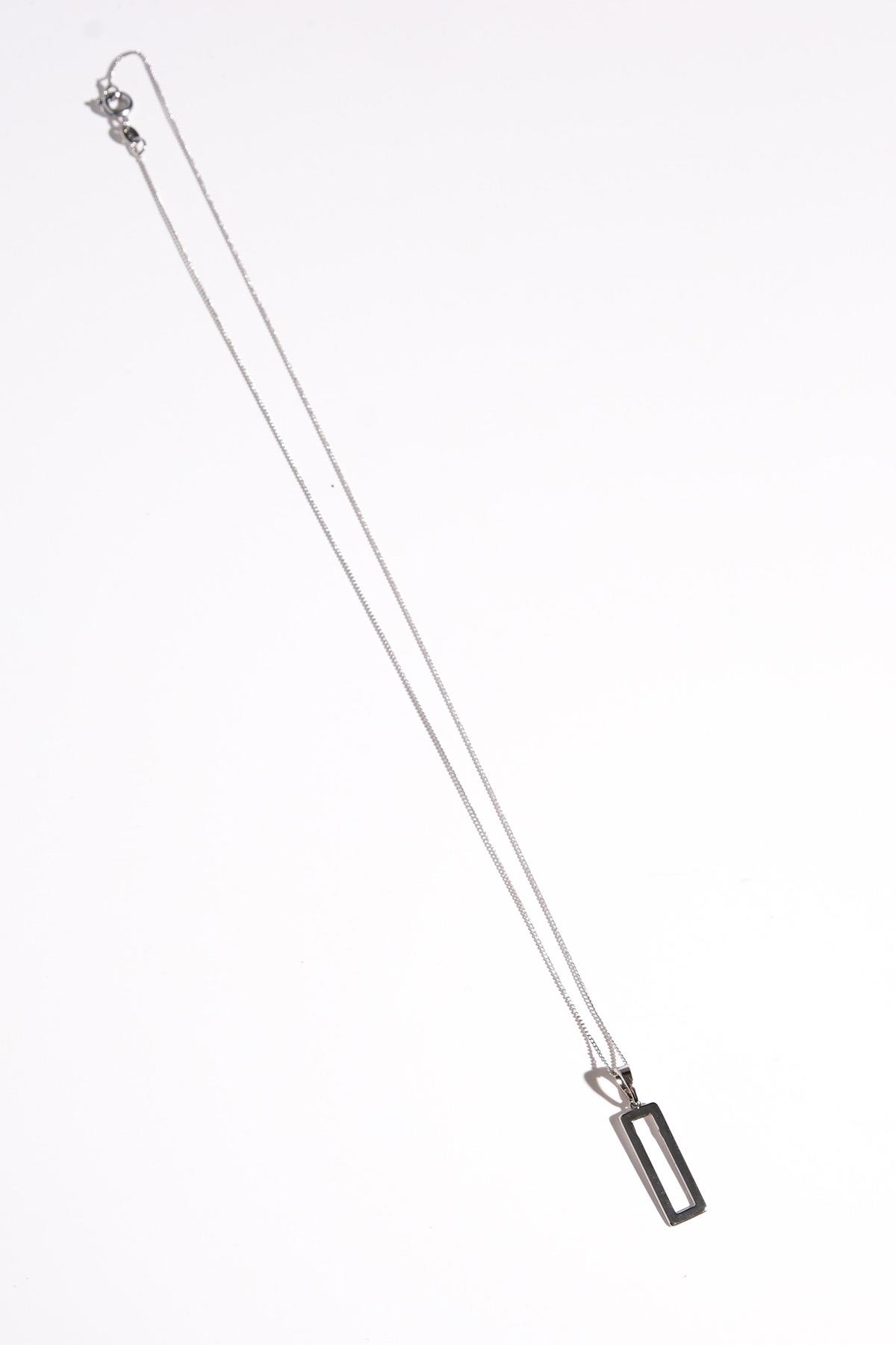 Gümüş Renk Dikdörtgen Kolye