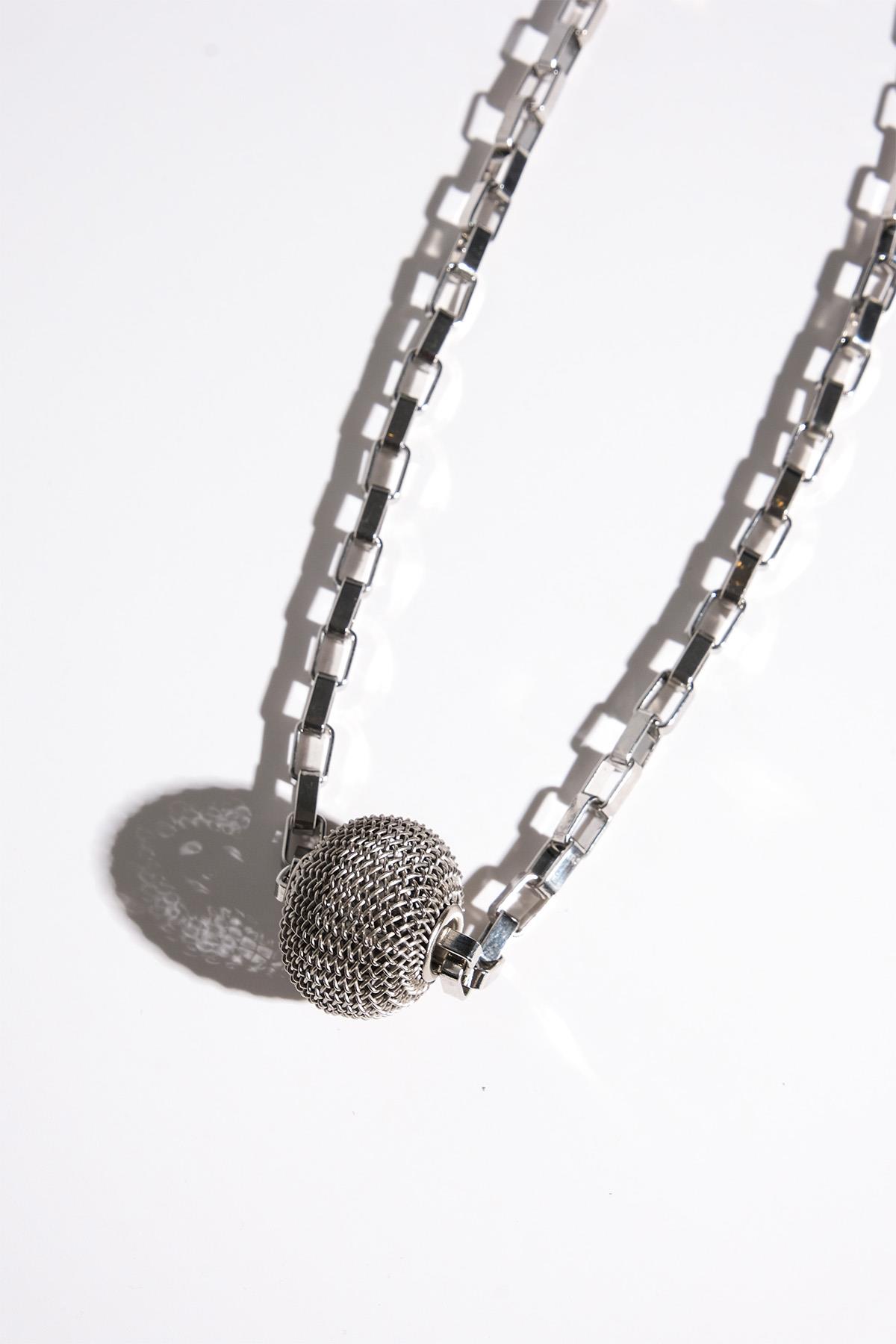 Gümüş Renk Top Kolye