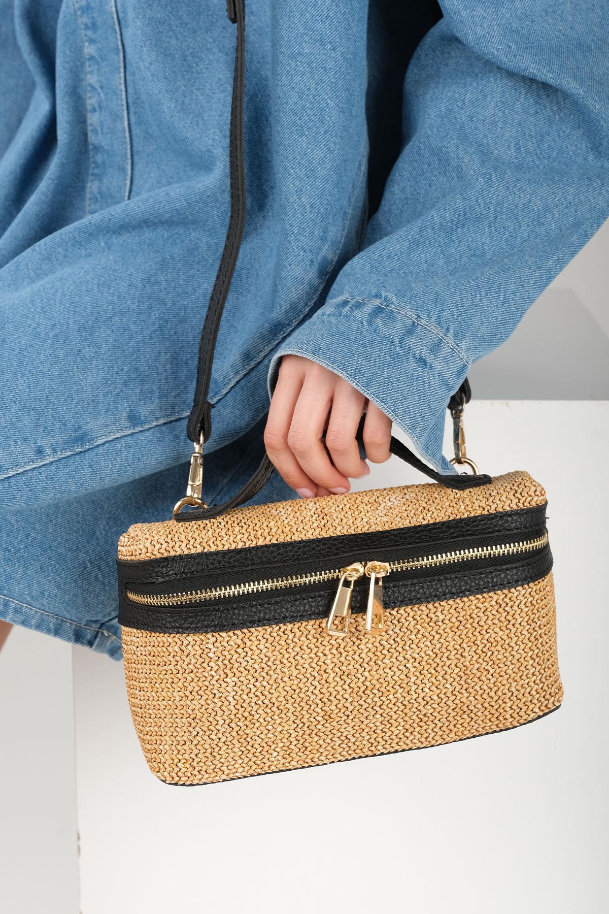 Hasır Dokulu Siyah Şeritli El Çantası