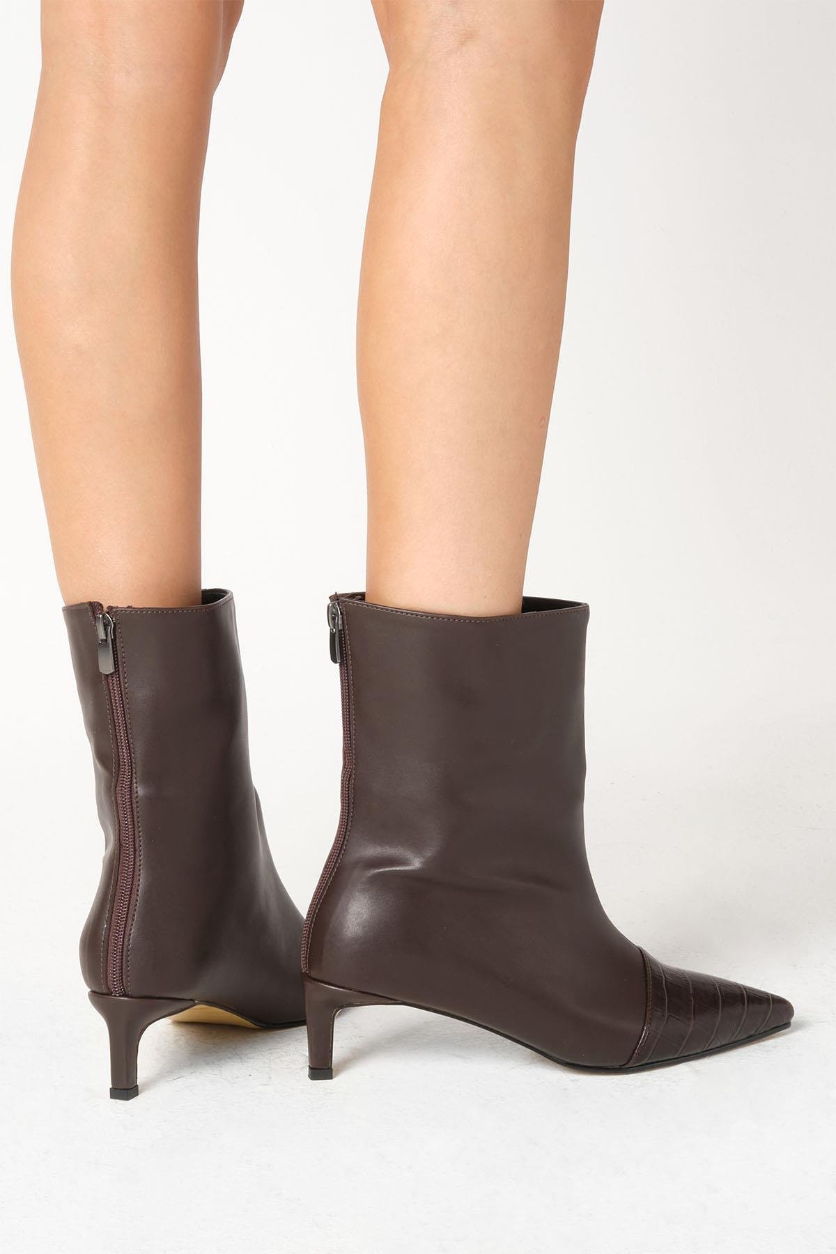 Bristol Kahverengi Croco Detaylı İnce Topuklu Bot