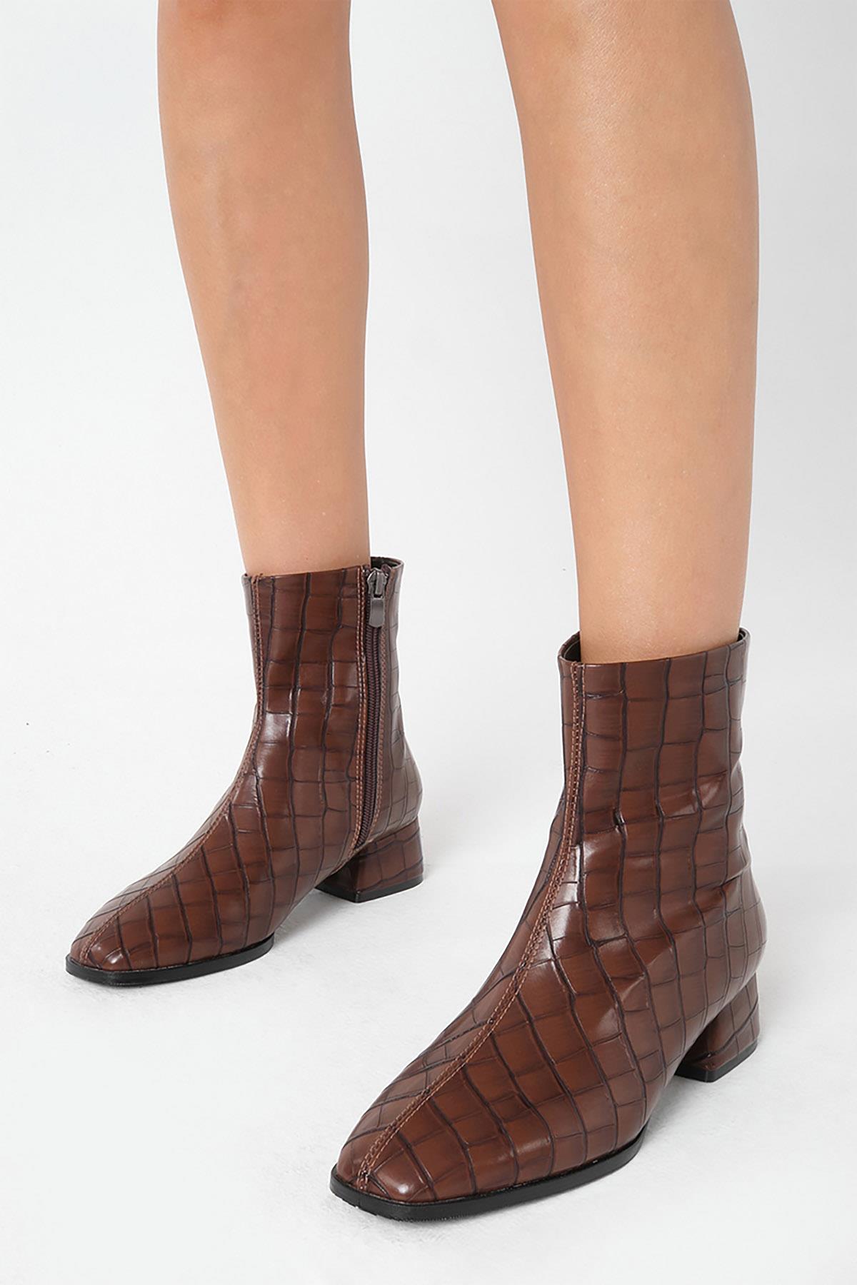 Alexia Kahverengi Krokodil Desenli Bot