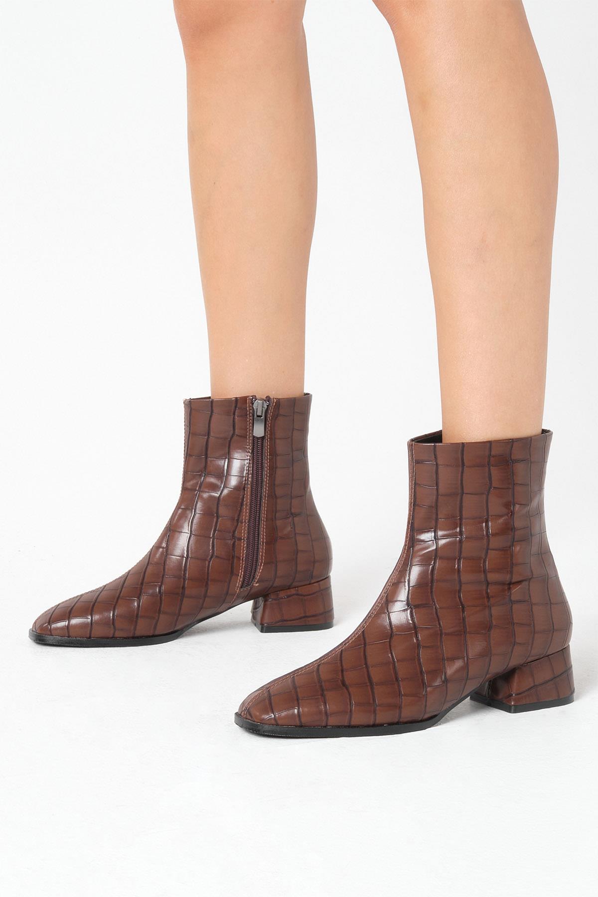 Alexia Kahverengi Krokodil Desenli Bot