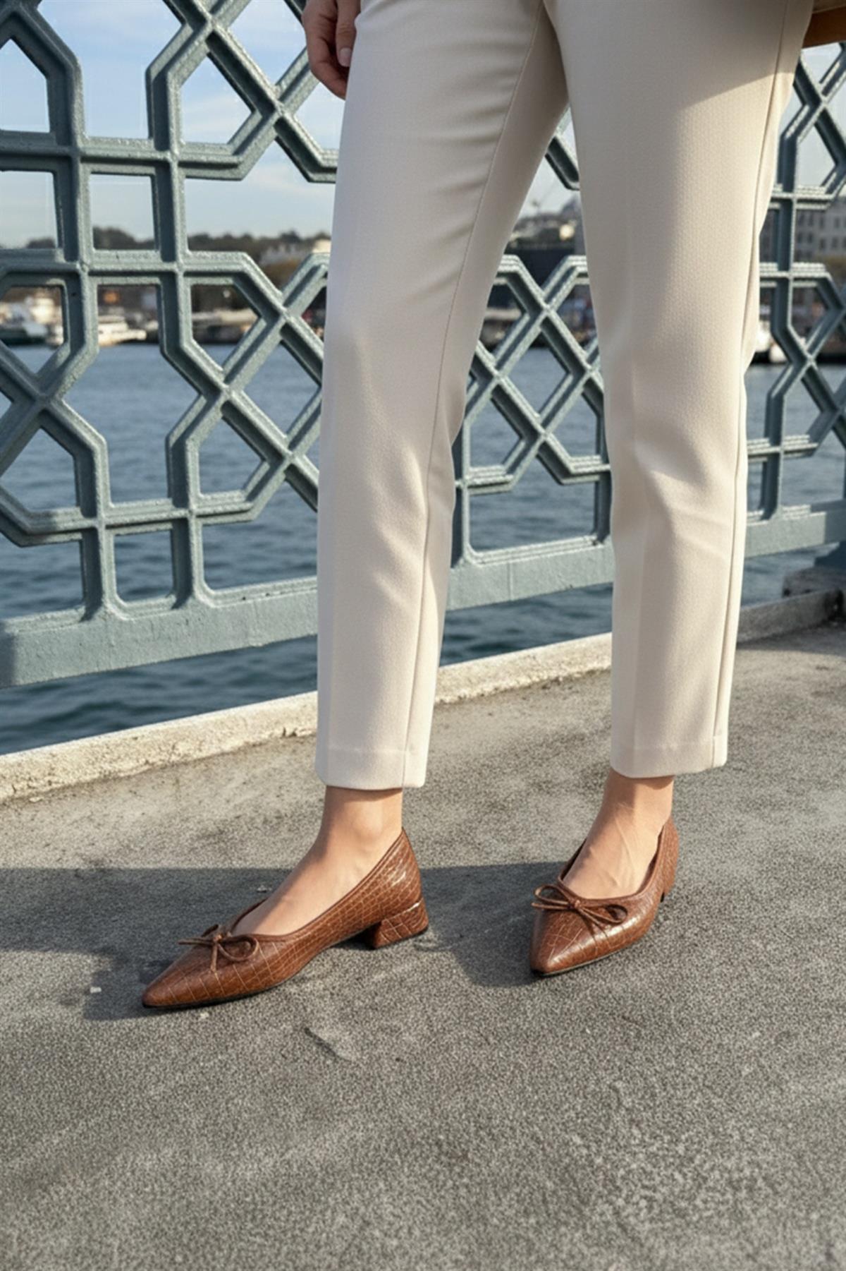 Beatrix Kahverengi Kısa Topuklu Ayakkabı