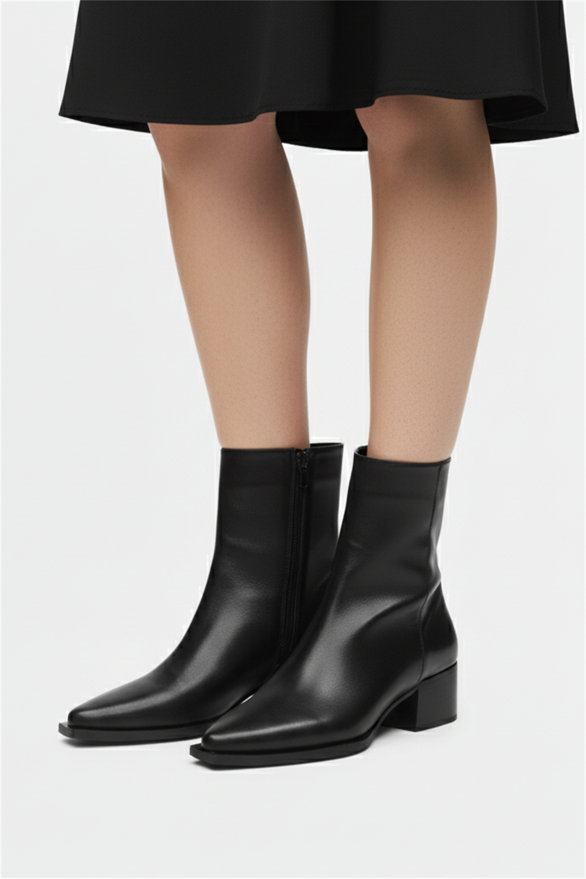 Lana Siyah Renk Bilekte Bot