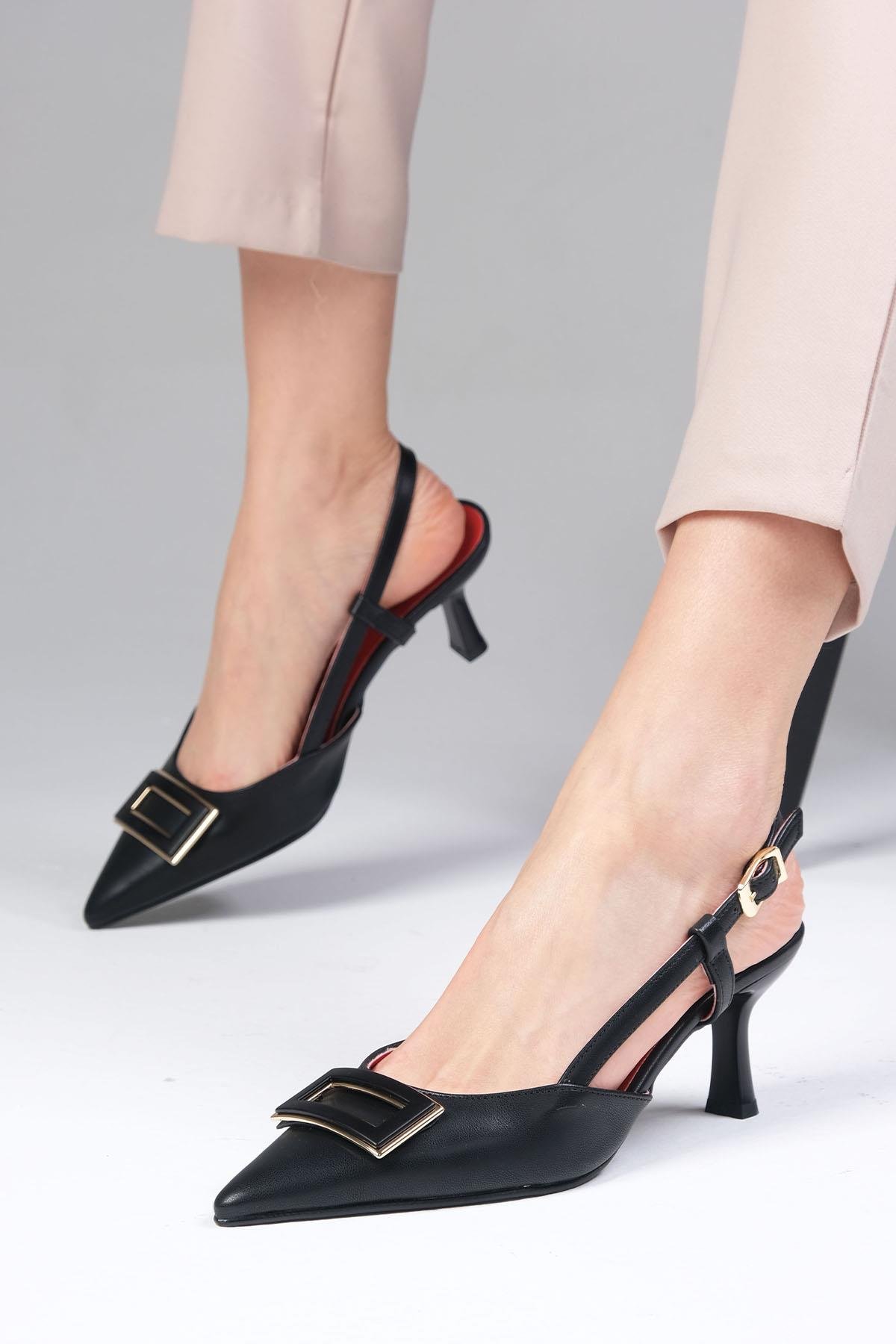 Larisa Siyah Renk Topuklu Ayakkabı