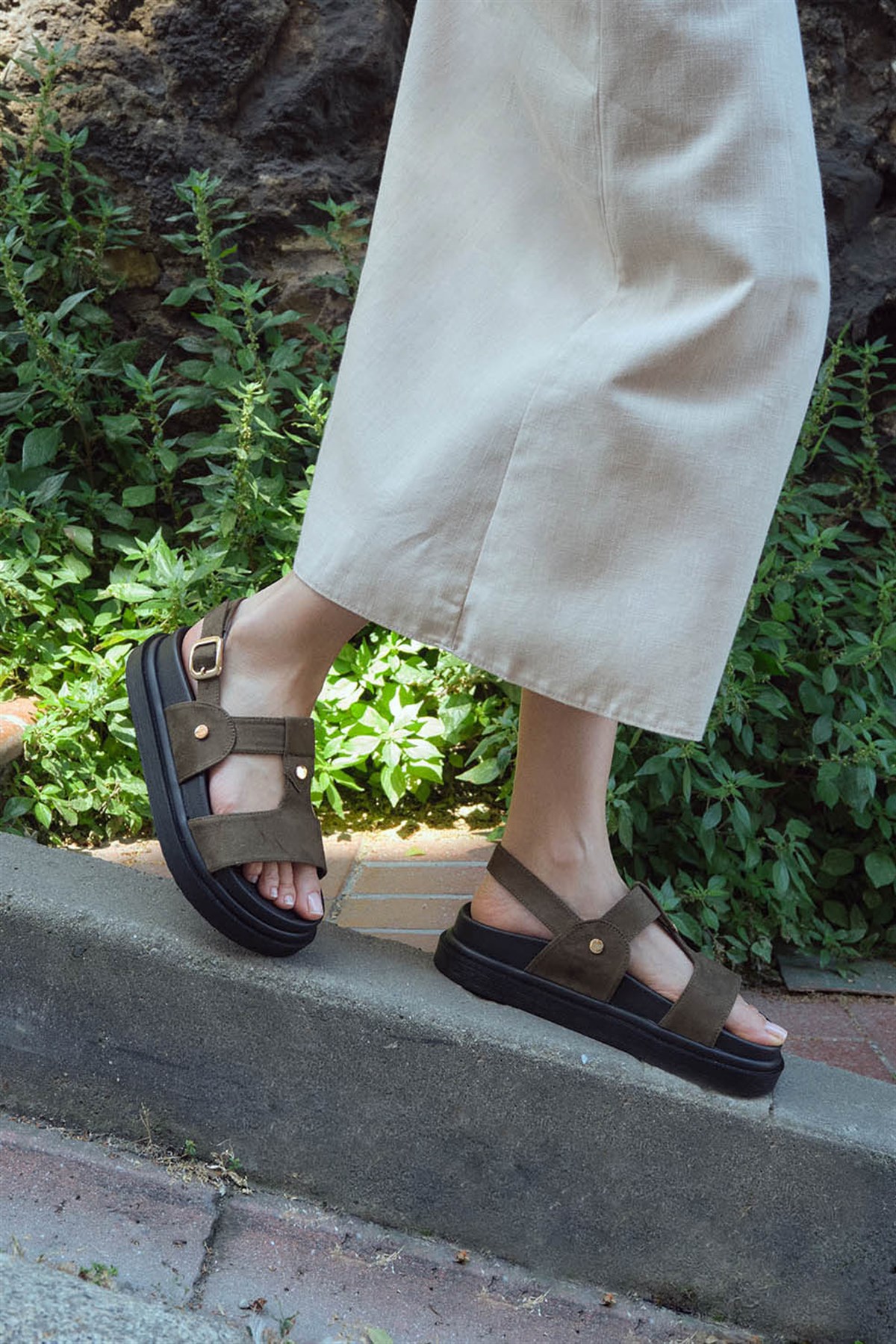 Lexi Haki Renk Platform Tabanlı Sandalet