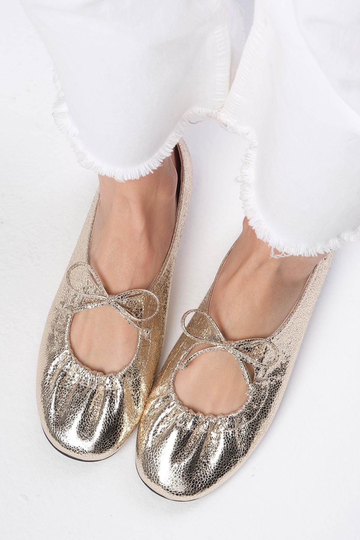 Lisbet Altın Renk Büzgülü Babet