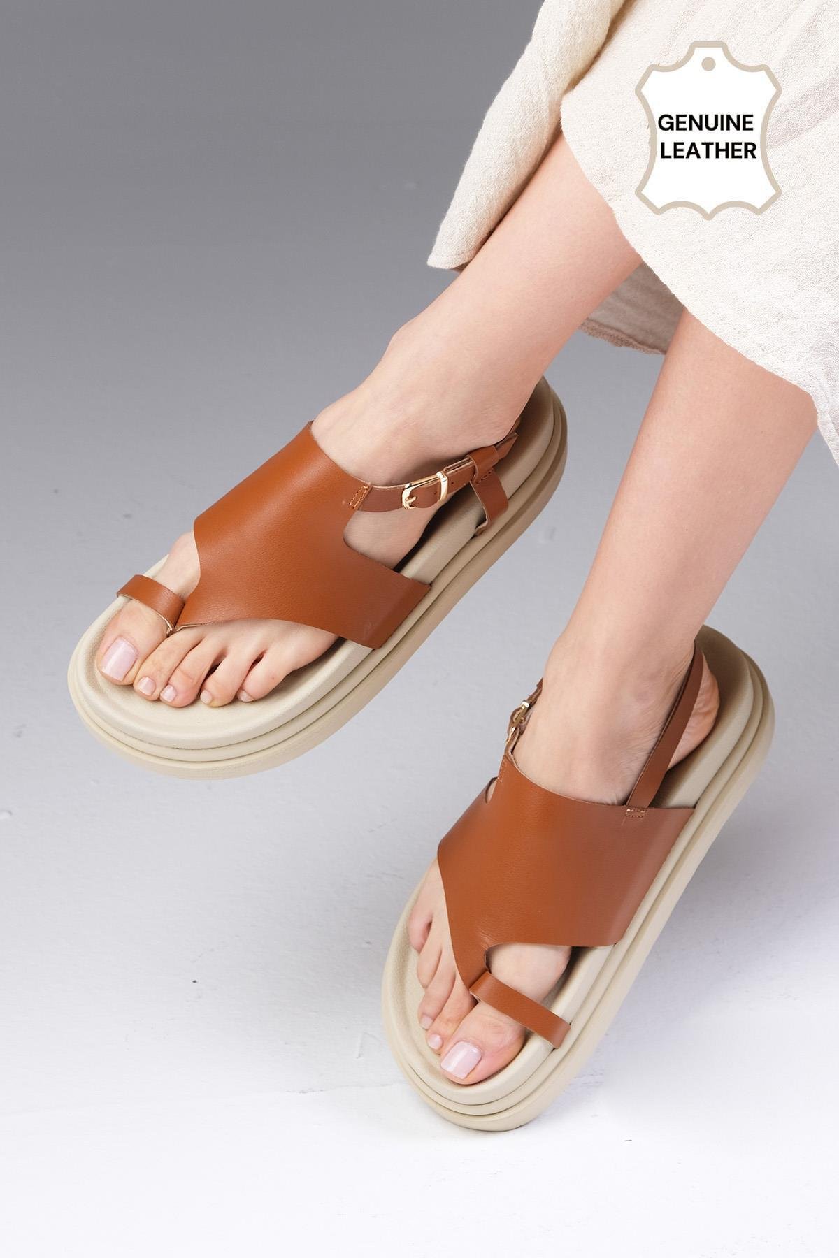 Lora Hakiki Deri Taba Renk Parmak Arası Sandalet