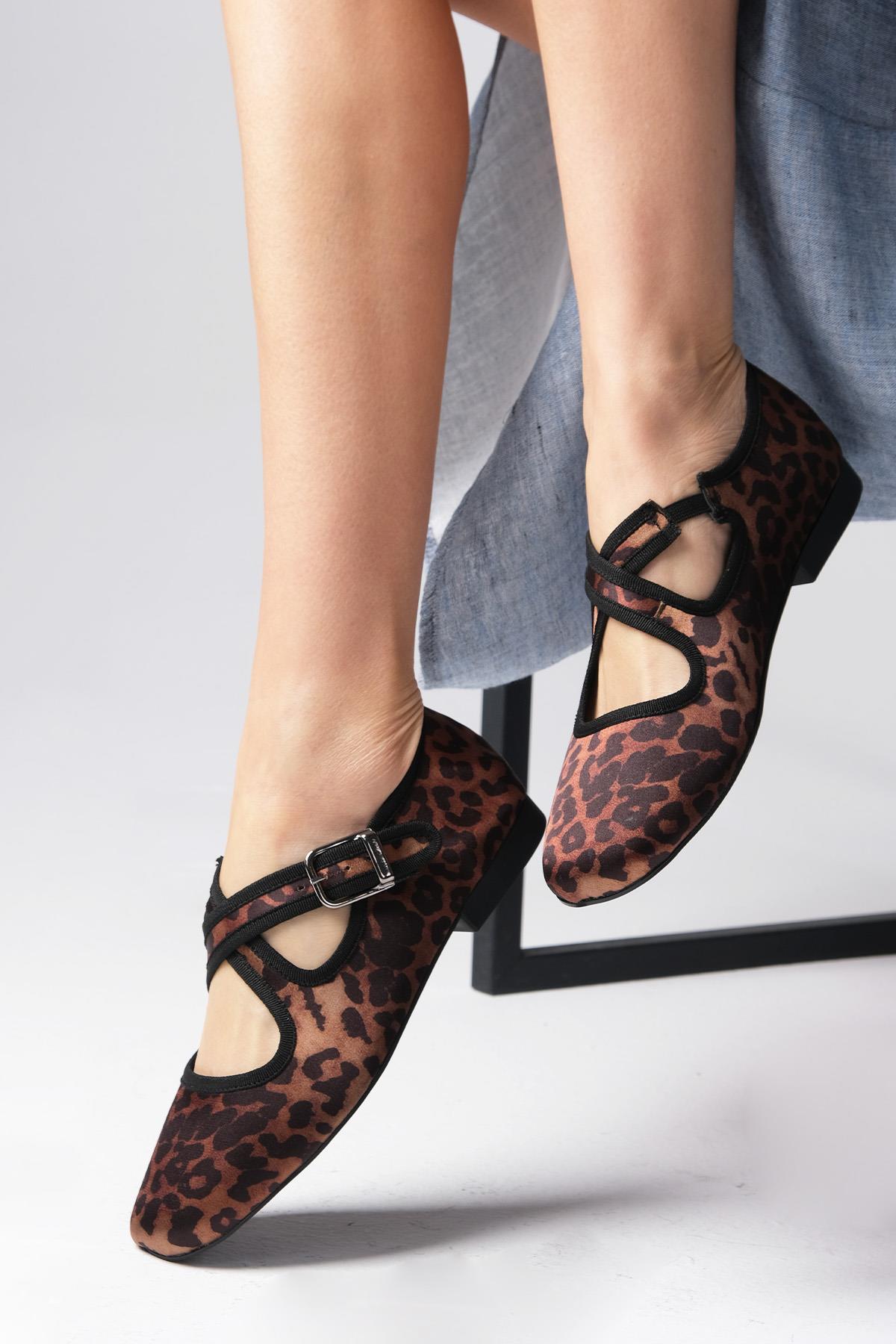 Lurdes Leopar Desenli Çapraz Bantlı Babet