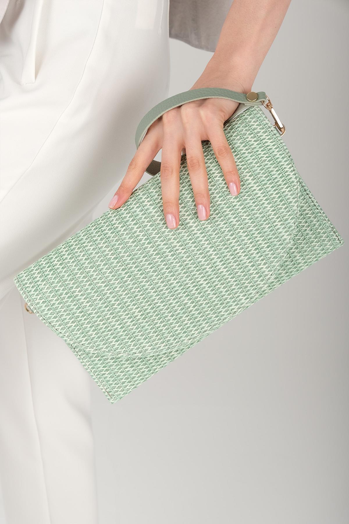 Mint Yeşili Hasır Dokulu Çapraz Askılı Omuz Çantası