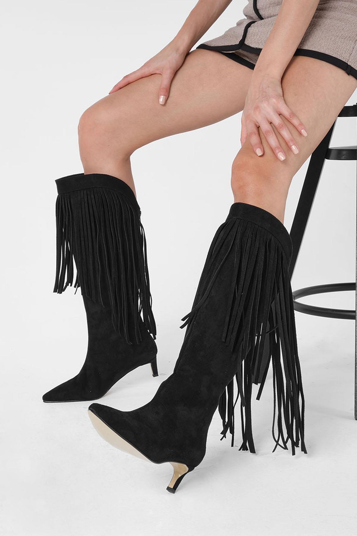 Nikki Siyah Renk Püsküllü Çizme