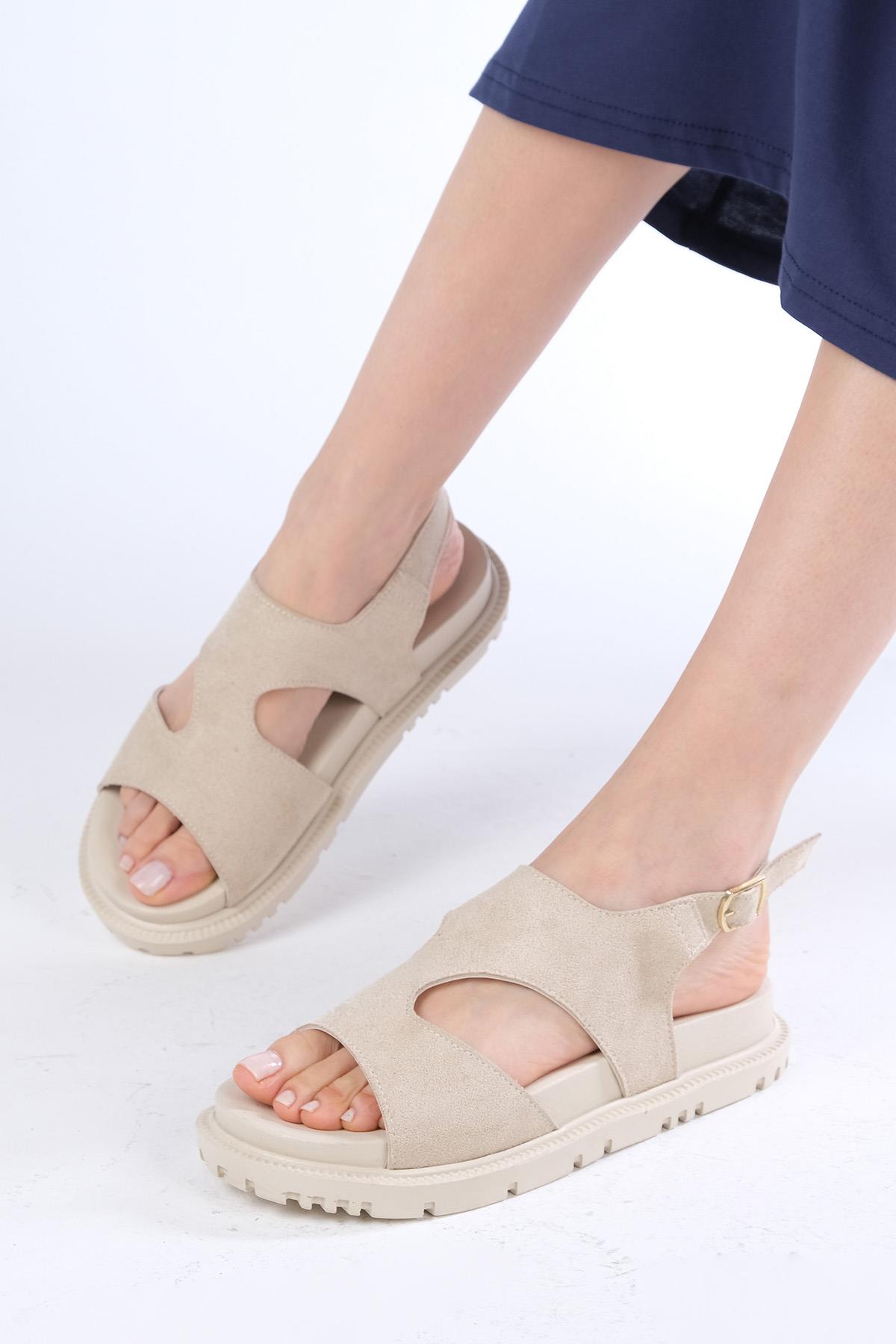 Reina Bej Renk Asimetrik Kesimli Sandalet