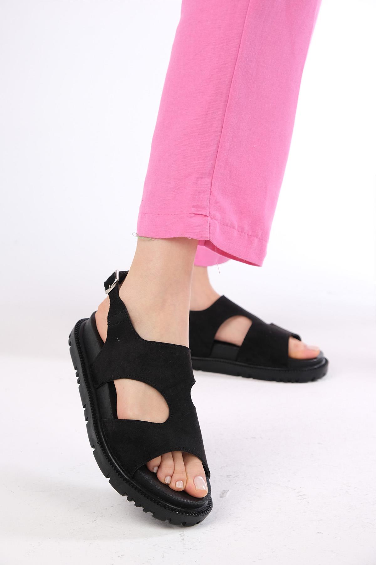 Reina Siyah Renk Asimetrik Kesimli Sandalet