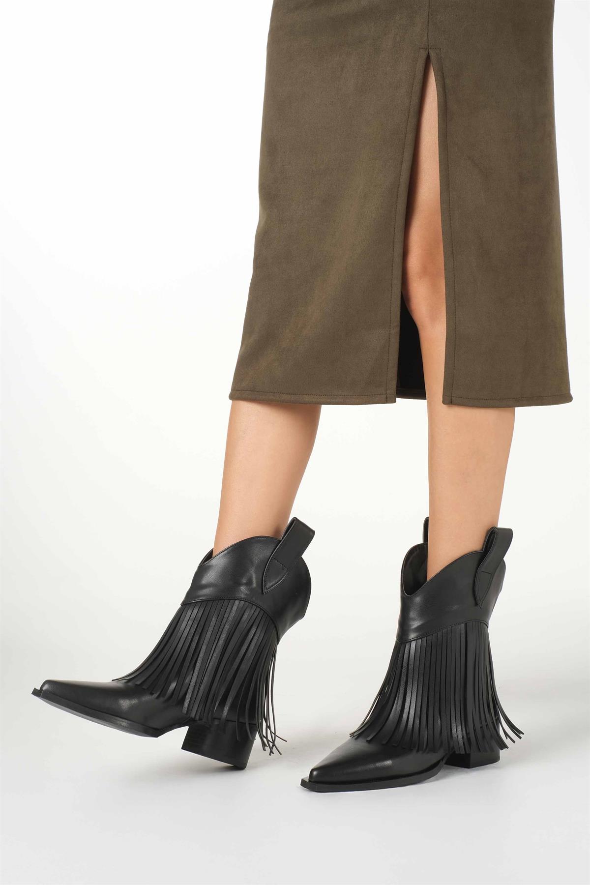 Riez Siyah Renk Püsküllü Bot