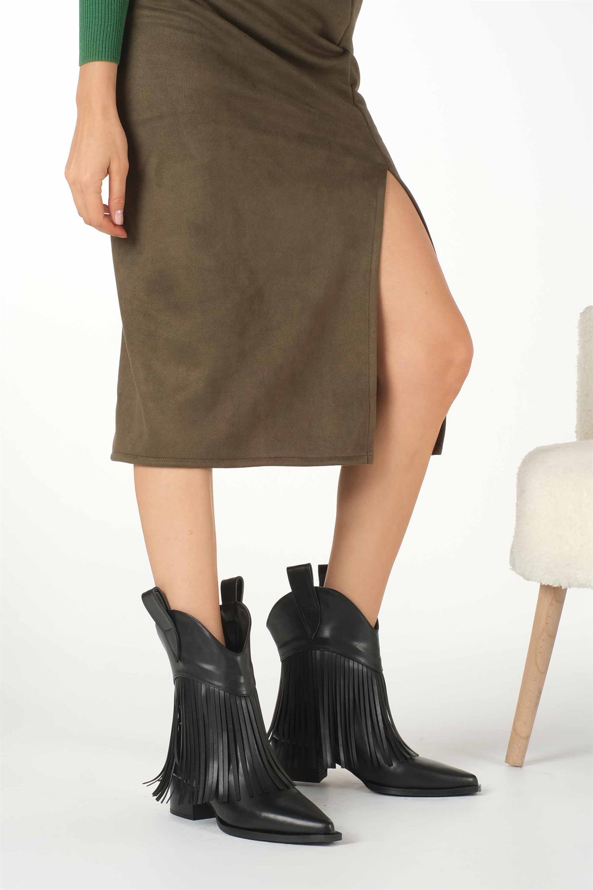 Riez Siyah Renk Püsküllü Bot