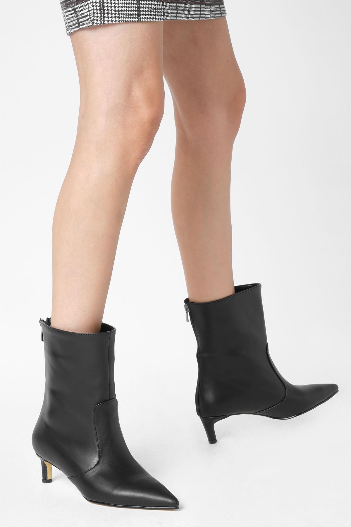 Lily Siyah Renk İnce Topuklu Bot