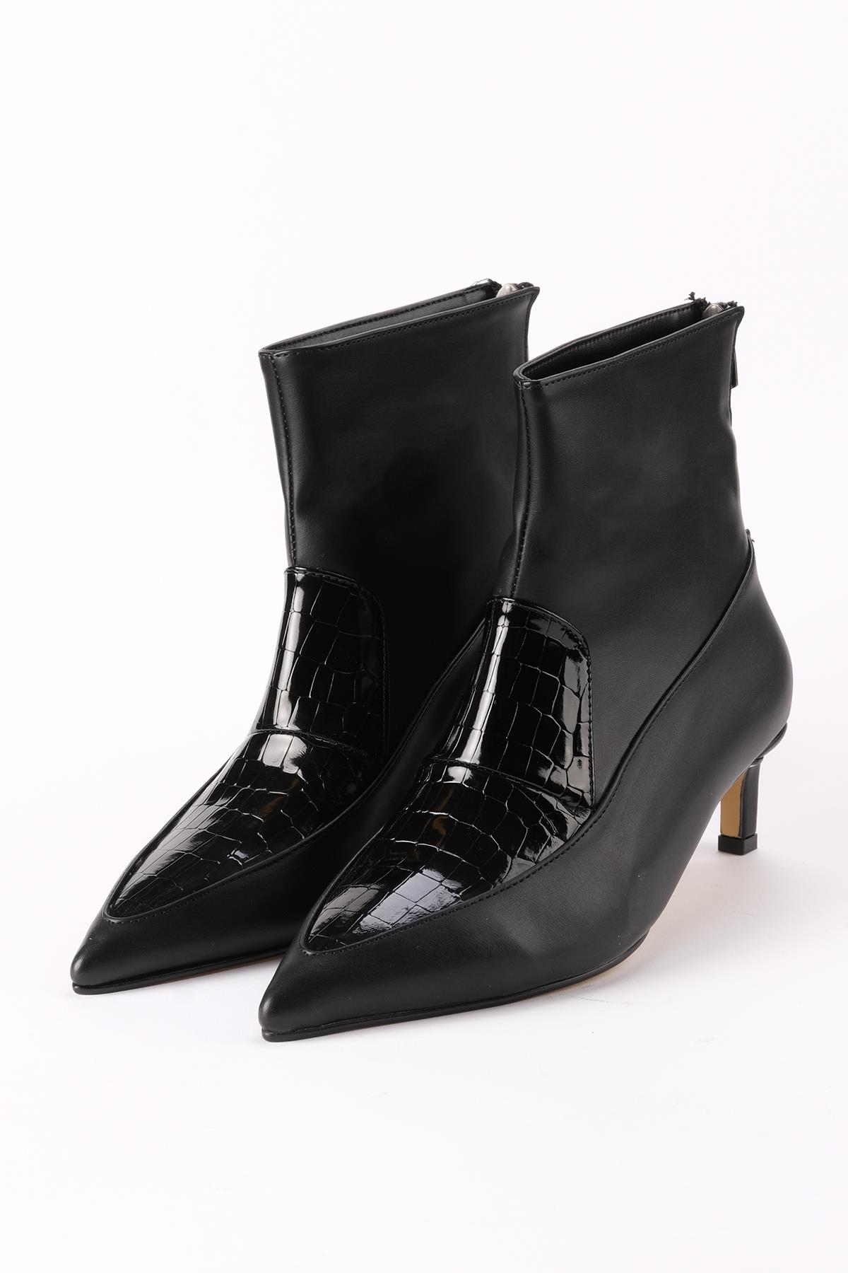 Lisette Siyah Renk Kısa Topuklu Bot