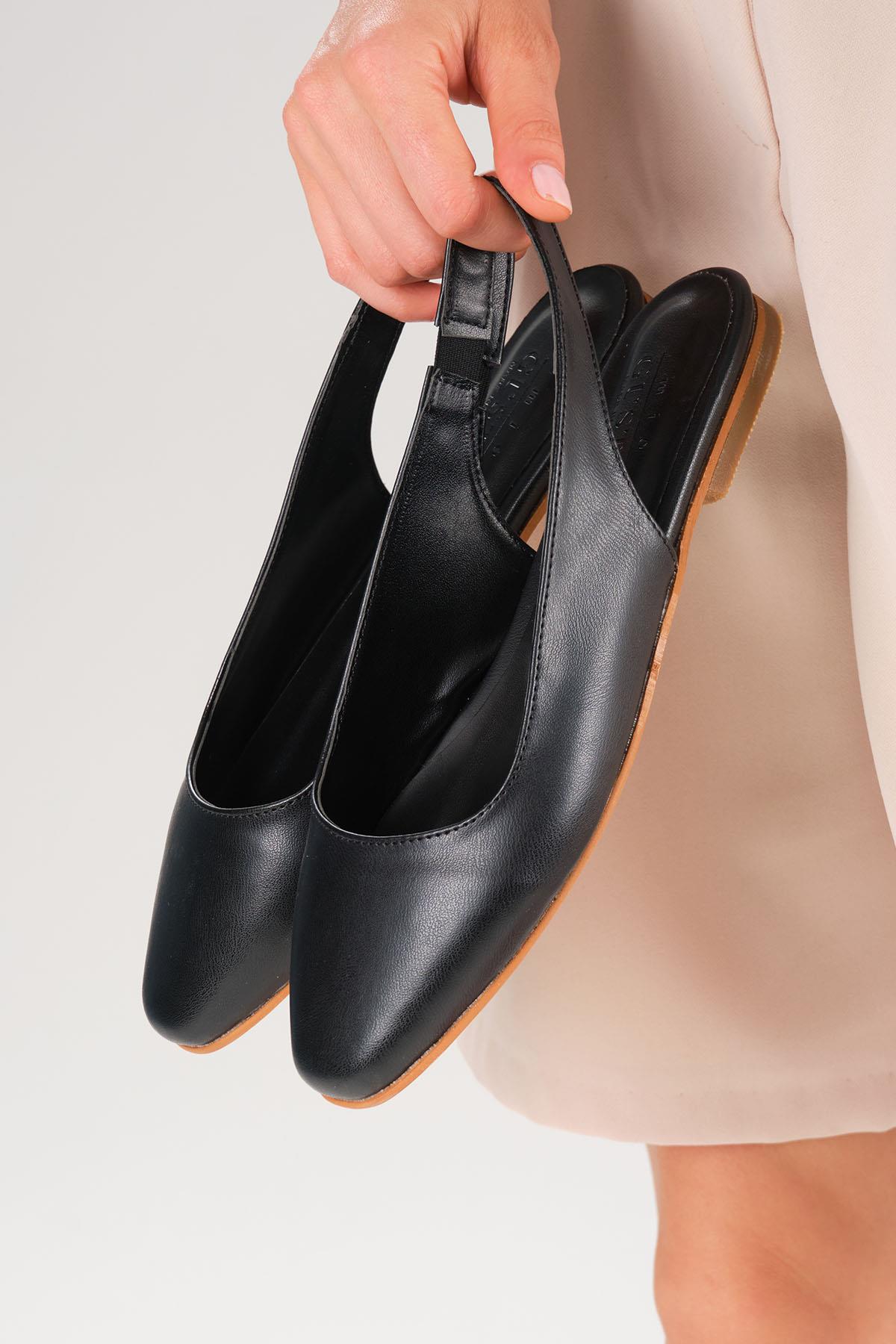 Ally Siyah Renk Küt Burun Babet