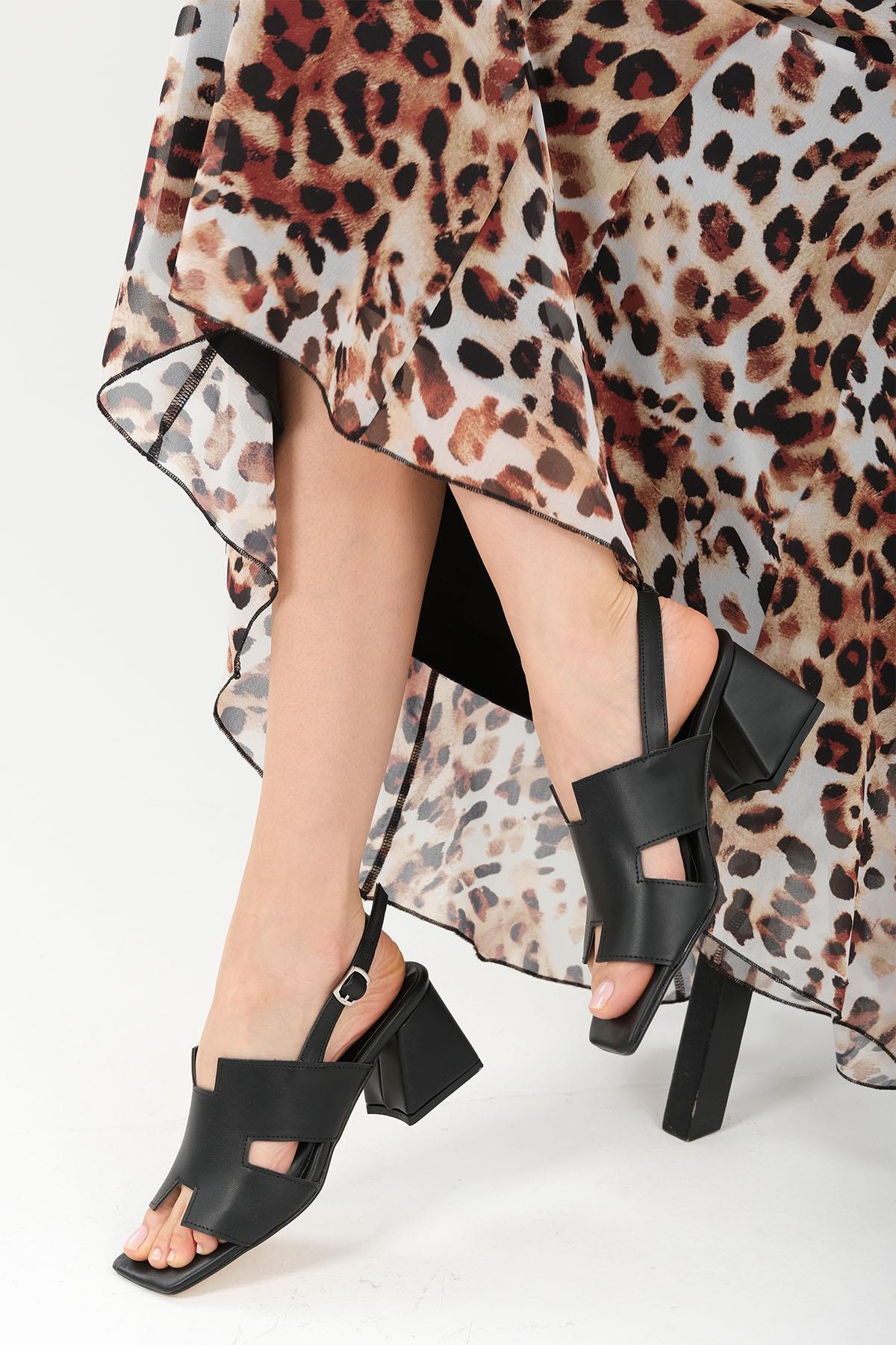 Verena Siyah Renk Topuklu Sandalet