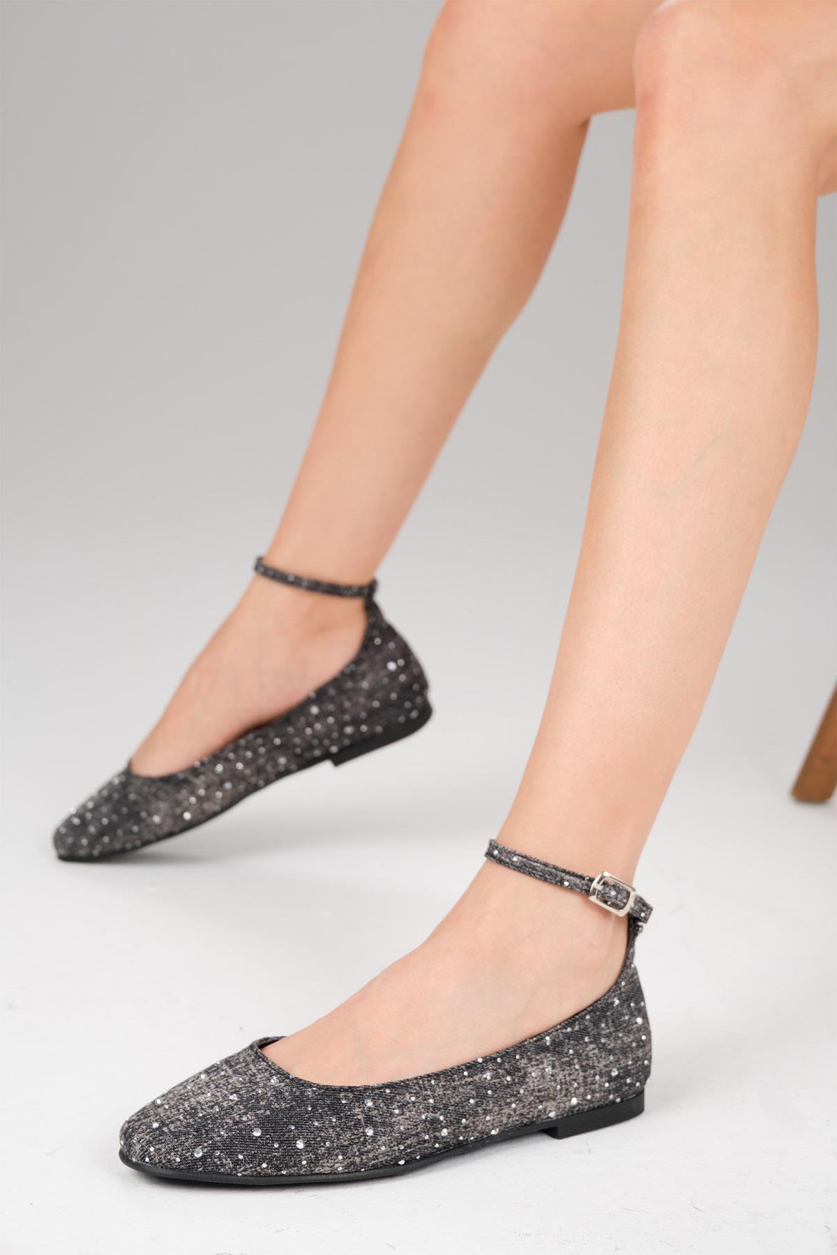 Wilma Siyah Renk Taşlı Denim Babet