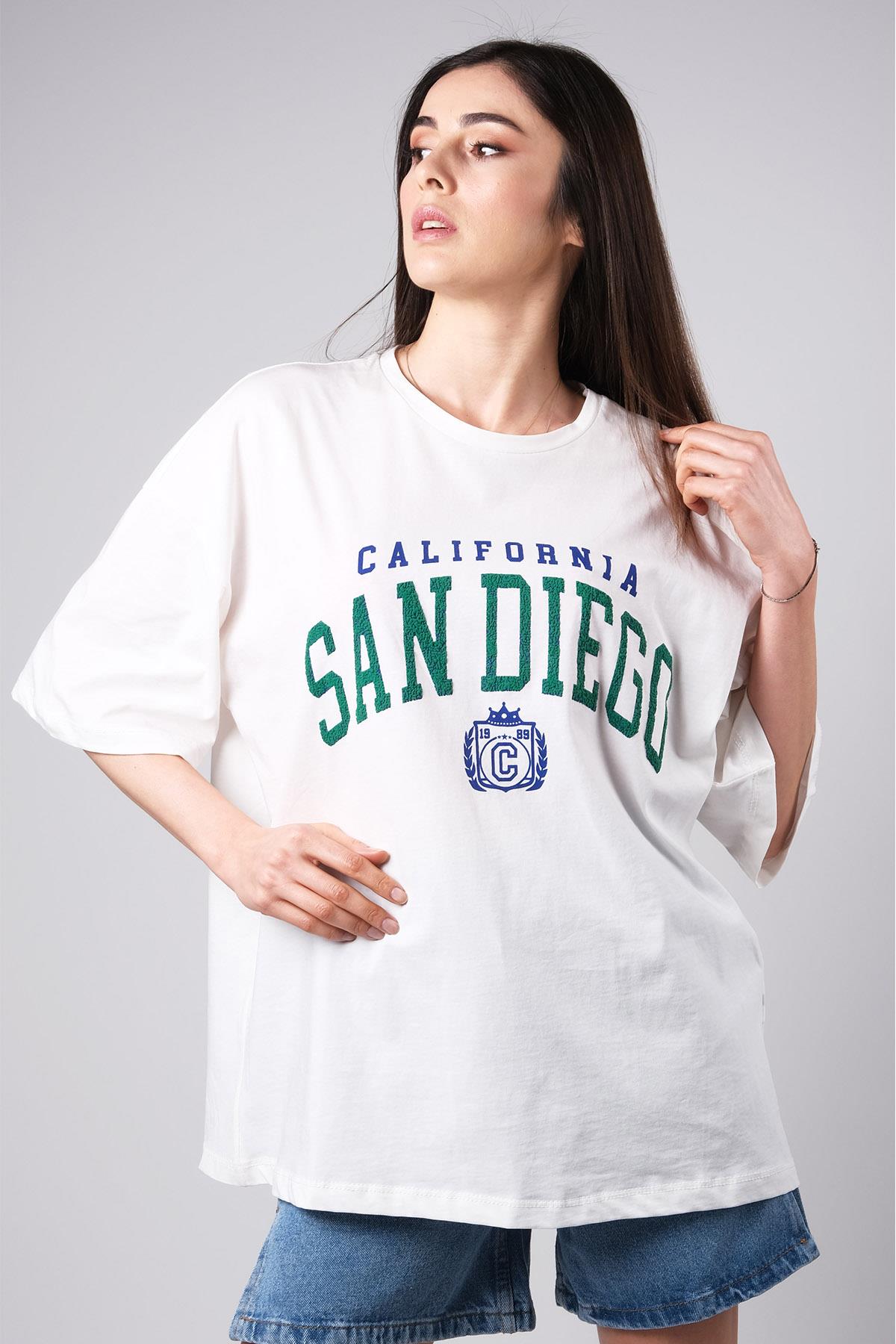 MIOROPA Ekru Renk Oversize Yeşil Baskılı Tişört