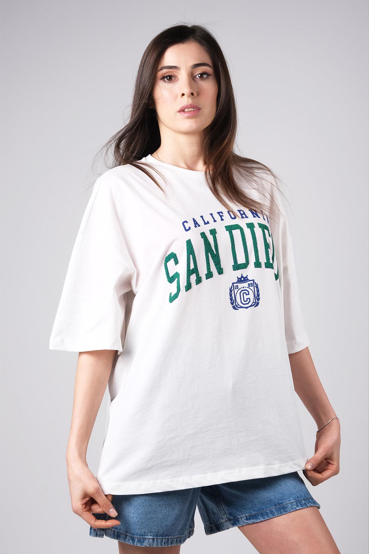 MIOROPA Ekru Renk Oversize Yeşil Baskılı Tişört