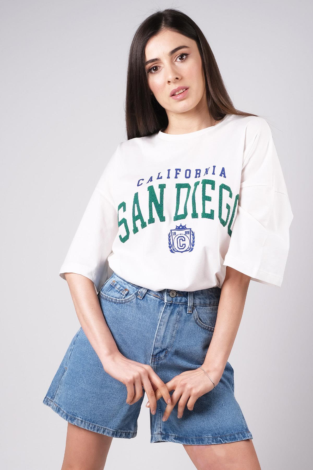 MIOROPA Mavi Yüksek Bel Yandan Yırtmaçlı Kot Şort 