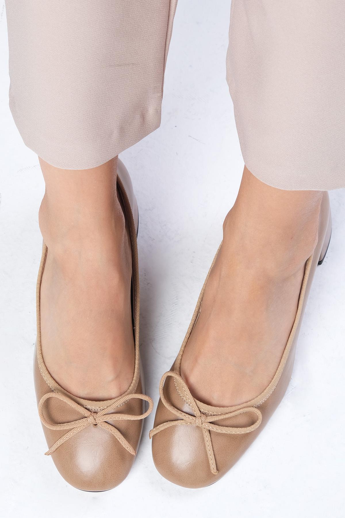 Monique Ten Rengi Topuklu Ayakkabı