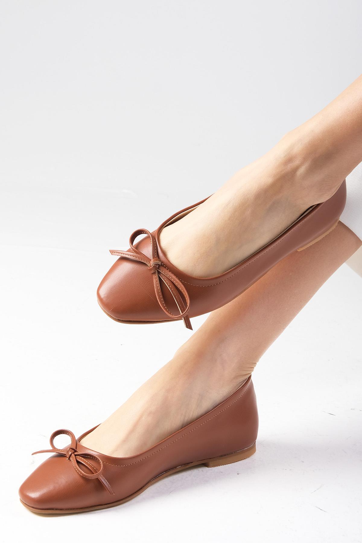 Nelly Taba Renk Fiyonk Aksesuarlı  Babet