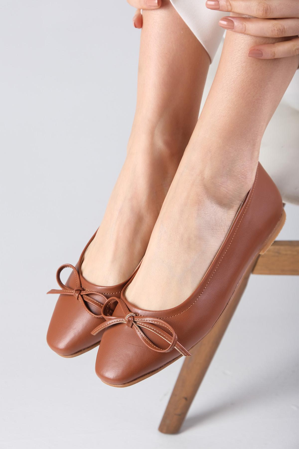 Nelly Taba Renk Fiyonk Aksesuarlı  Babet